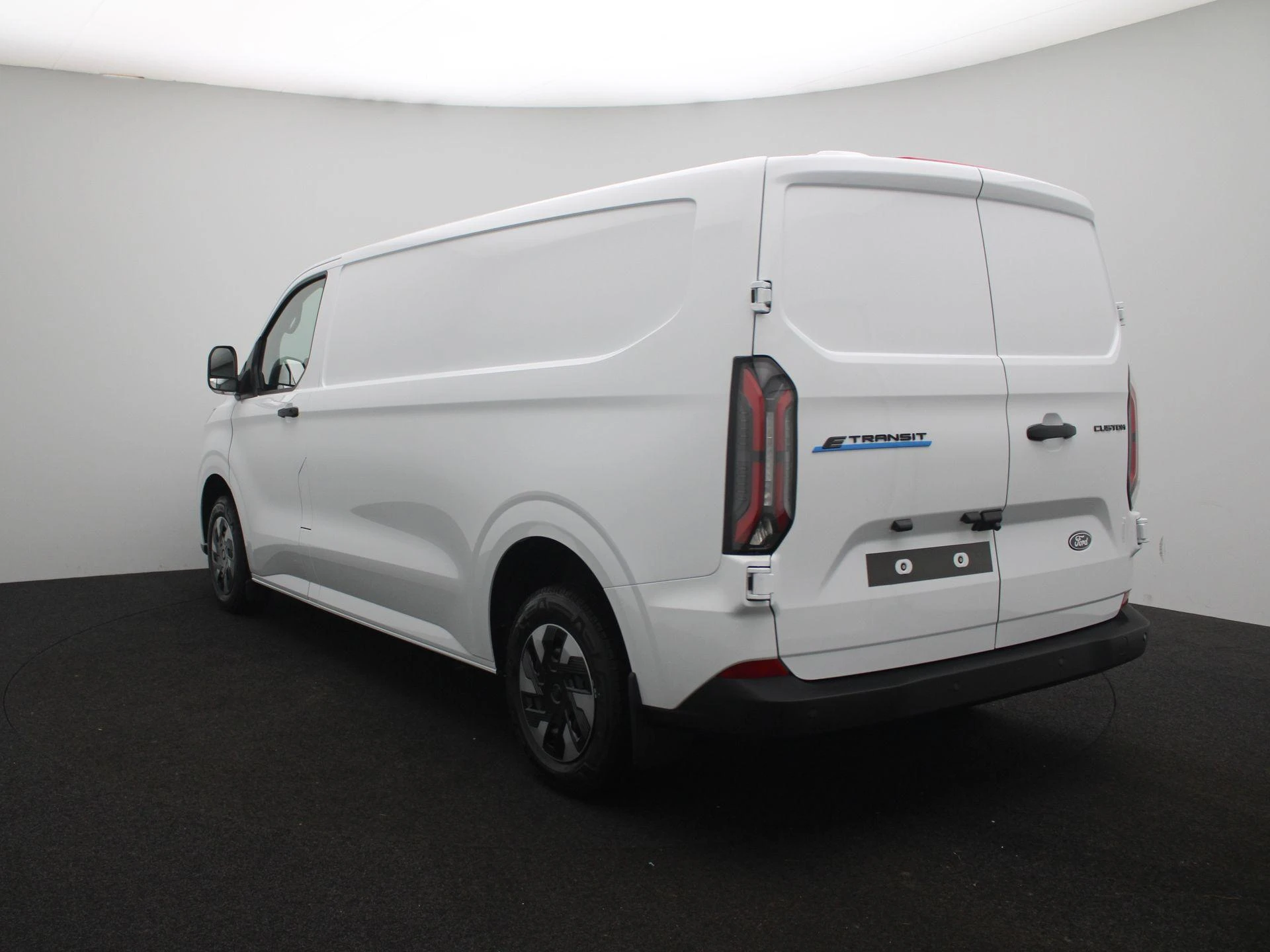 Ford-E-Transit Custom-image-1