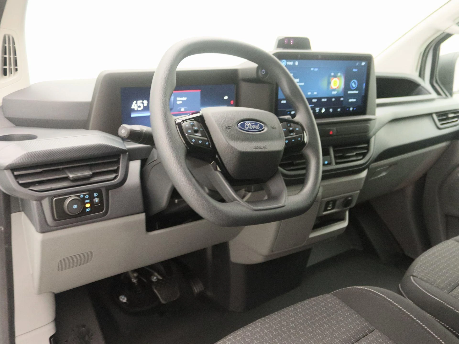 Ford-E-Transit-image-19