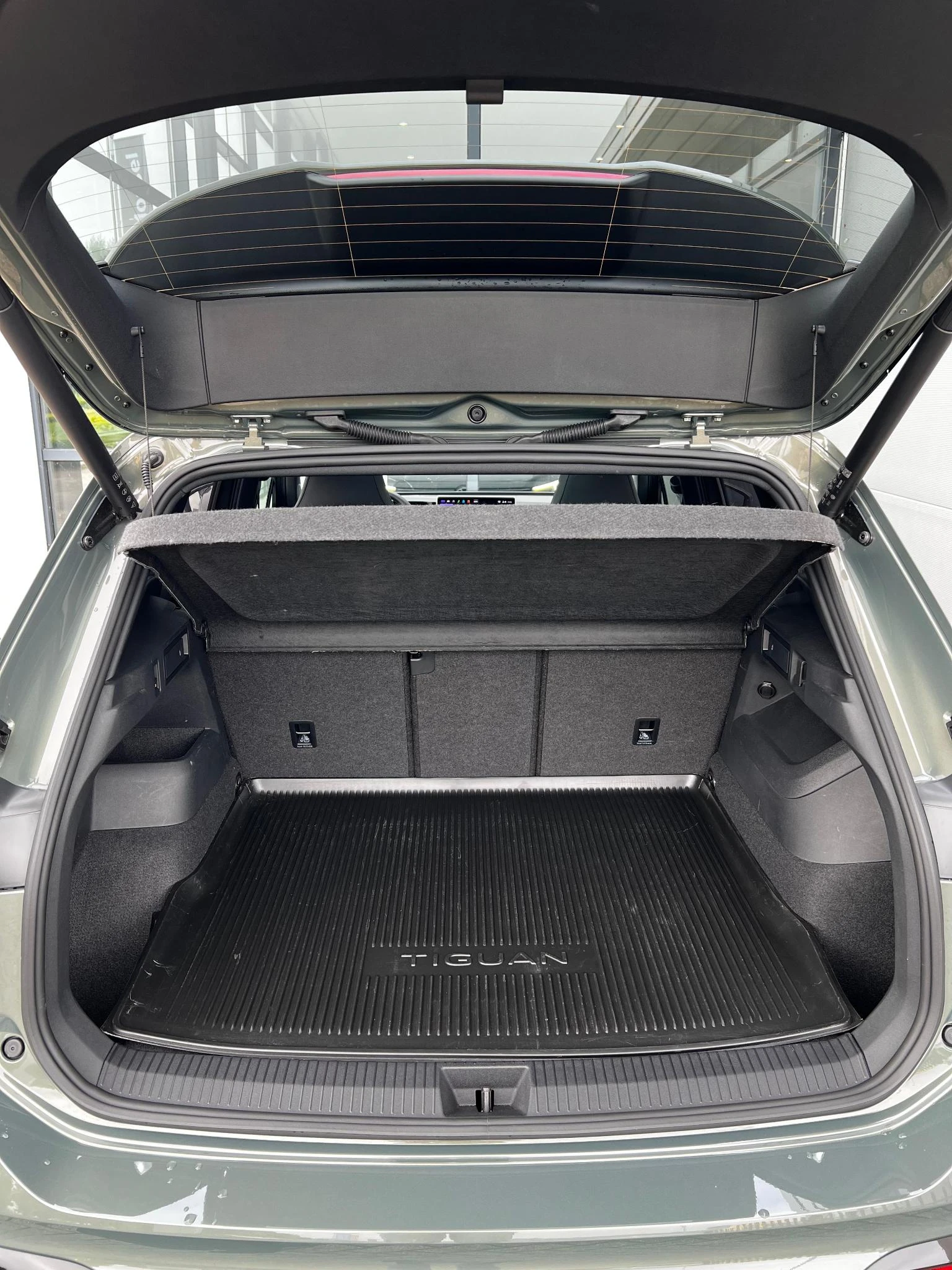 Volkswagen-Tiguan-image-13