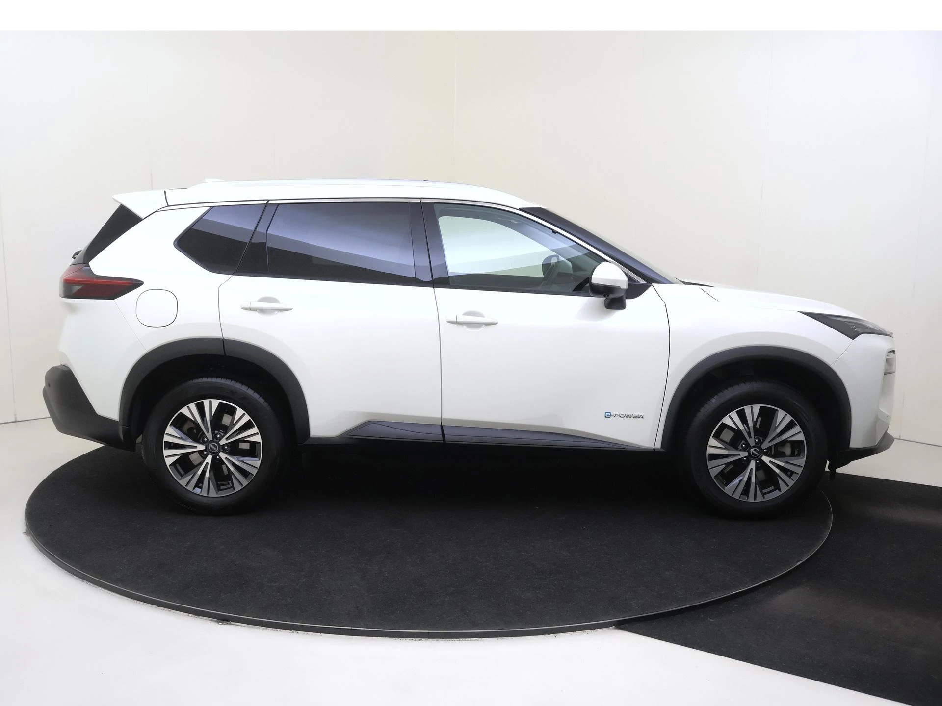 Nissan-X-Trail-image-8
