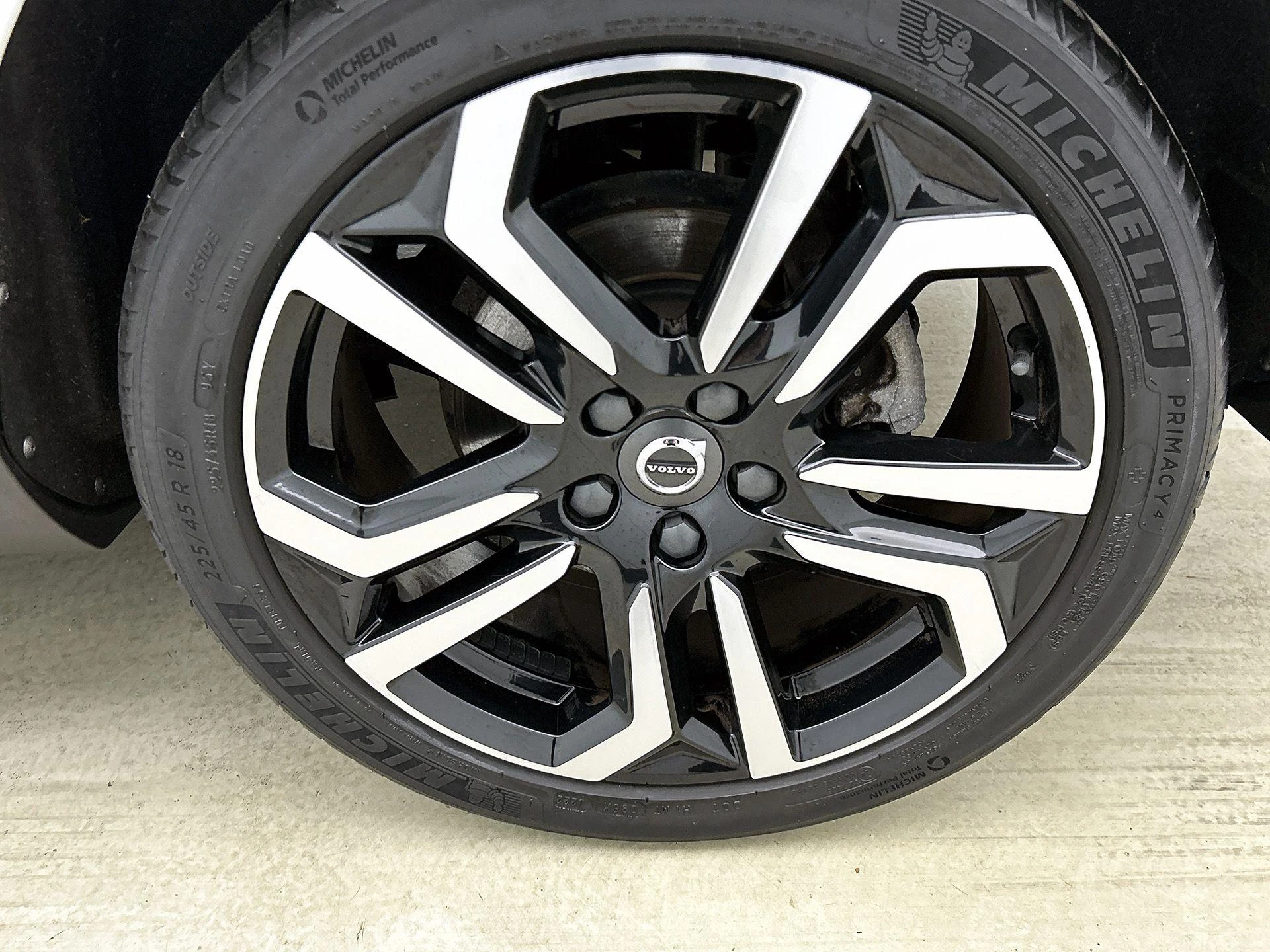 Volvo-V40-image-33