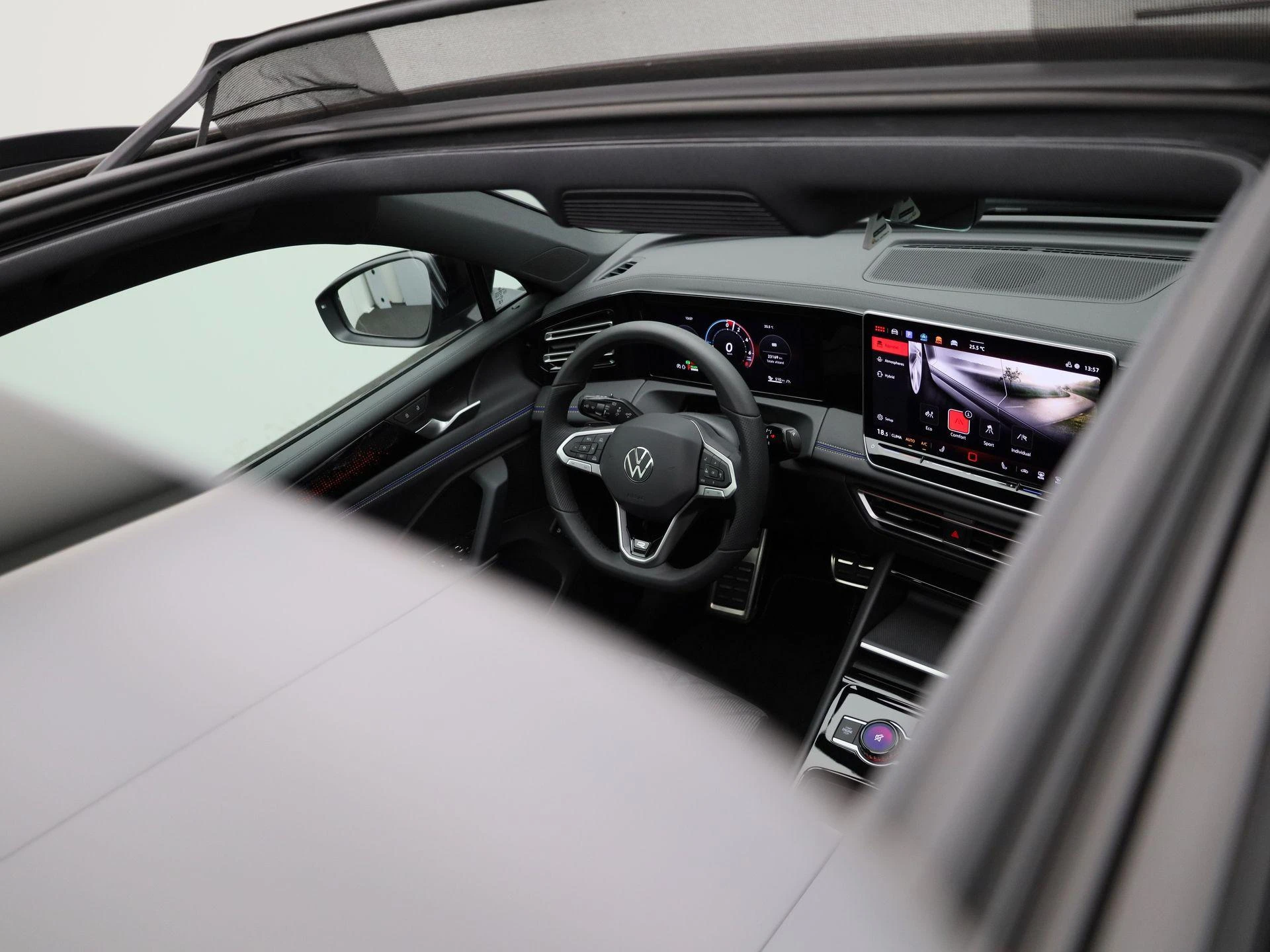 Volkswagen Tiguan 1.5 eHybrid R-Line Edition 204 PK|