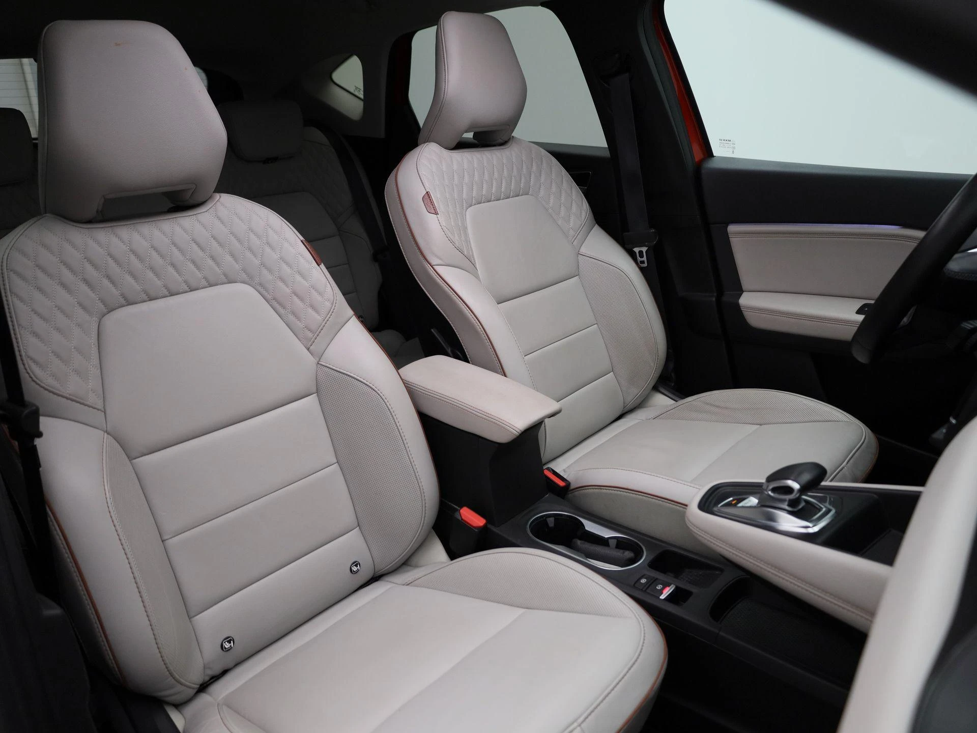 Renault Captur 1.6 E-Tech Plug-in Hybrid Initiale Paris 160PK