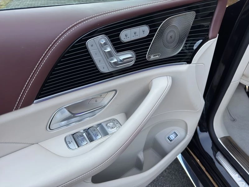 Mercedes-Benz-GLS-image-19