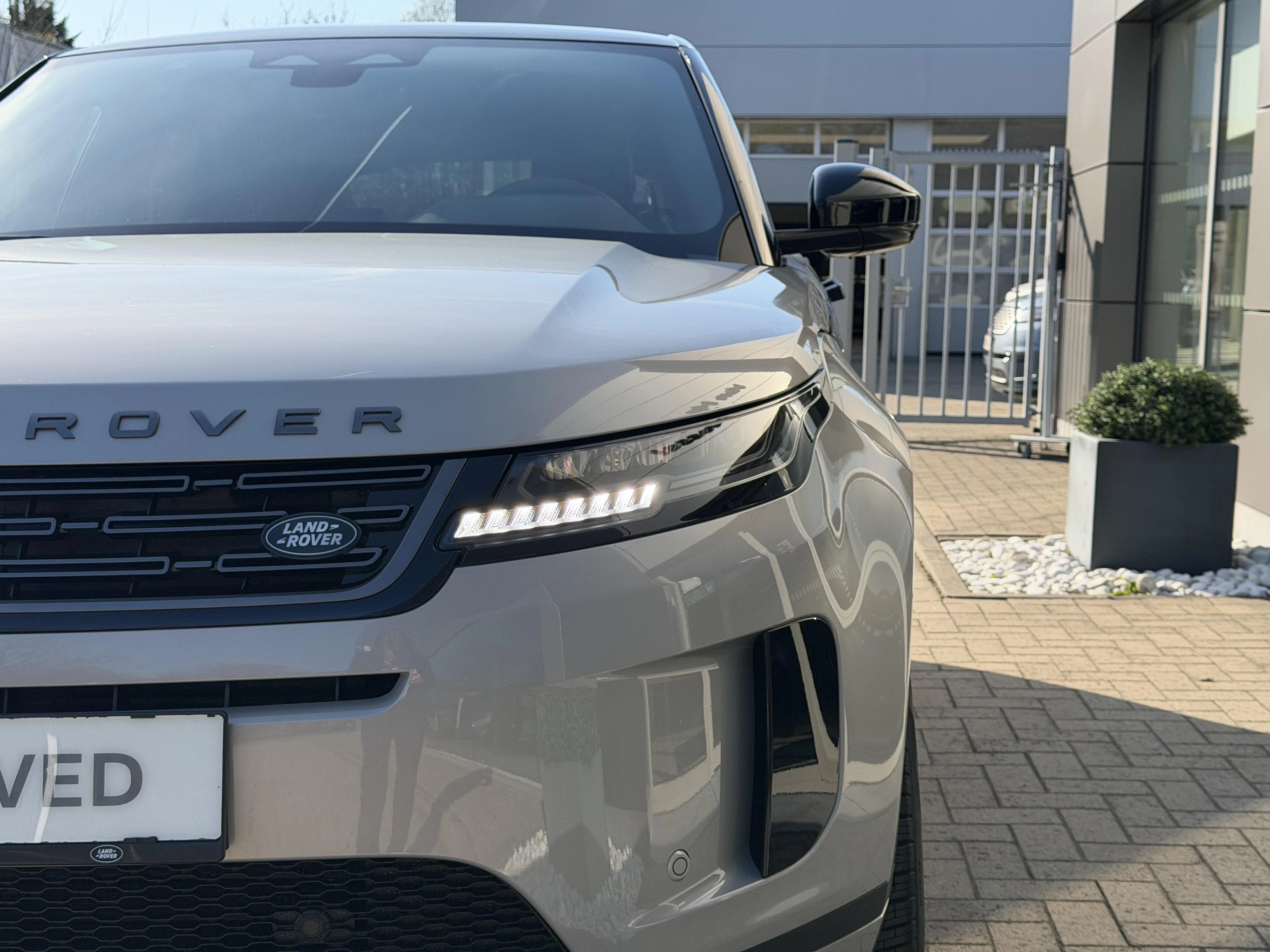 Land Rover-Range Rover Evoque-image-26
