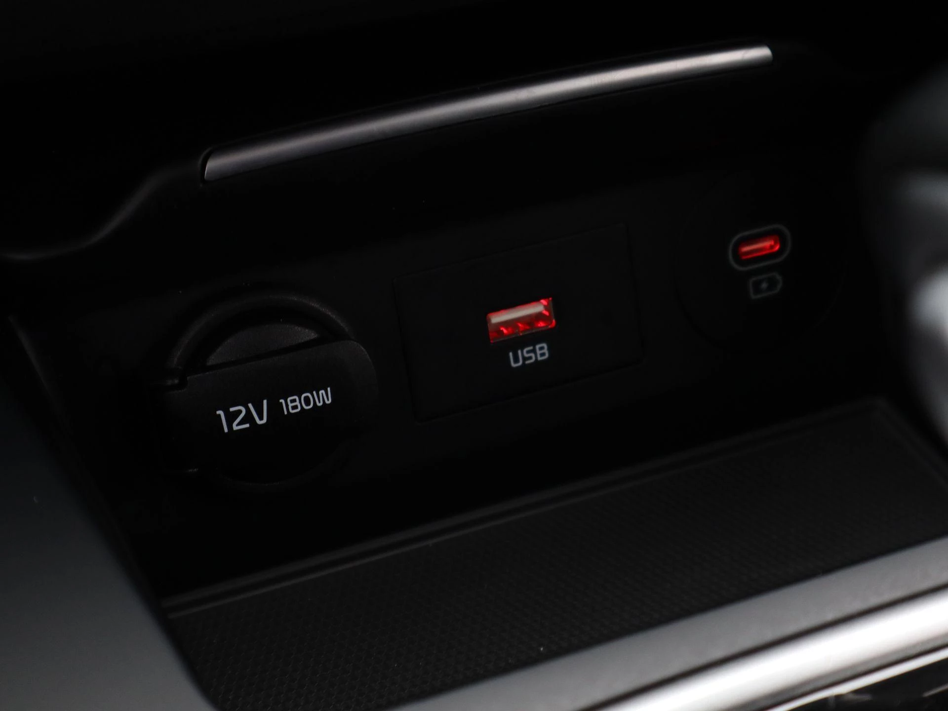 Kia-Ceed Sportswagon-image-25