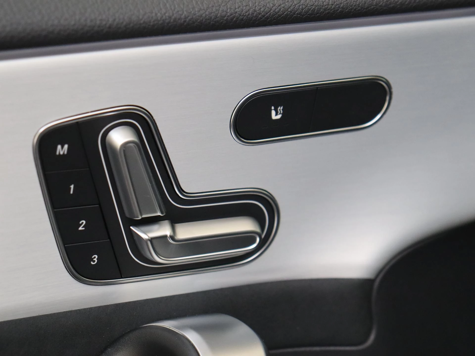 Mercedes-Benz-A-Klasse-image-25