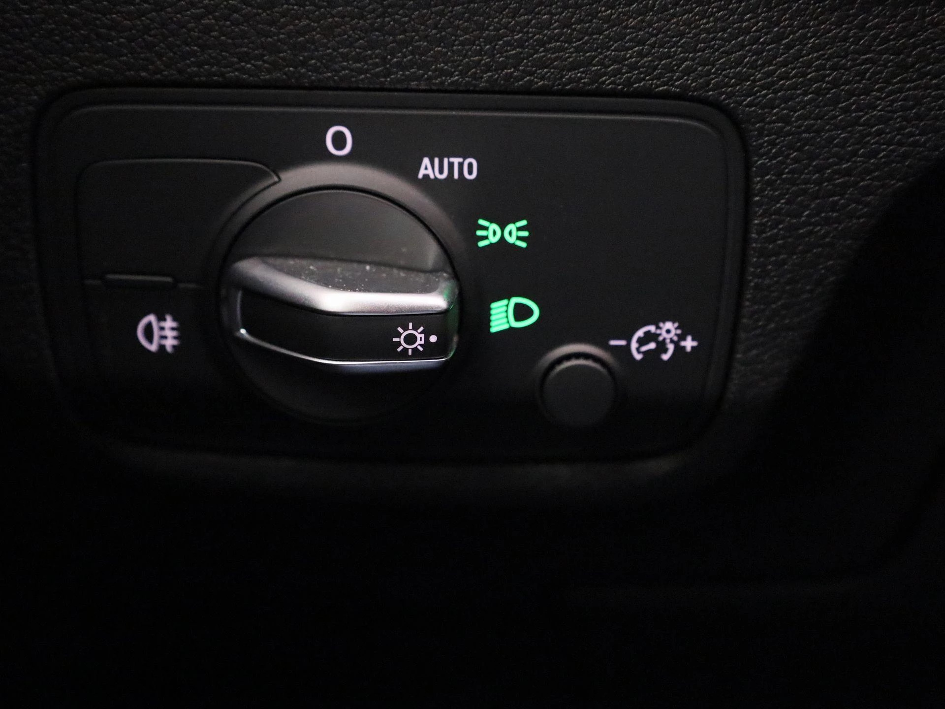 Audi Q2 2.0 30 TDI 85kW S tron Zetelverw. | Camera | Cruis