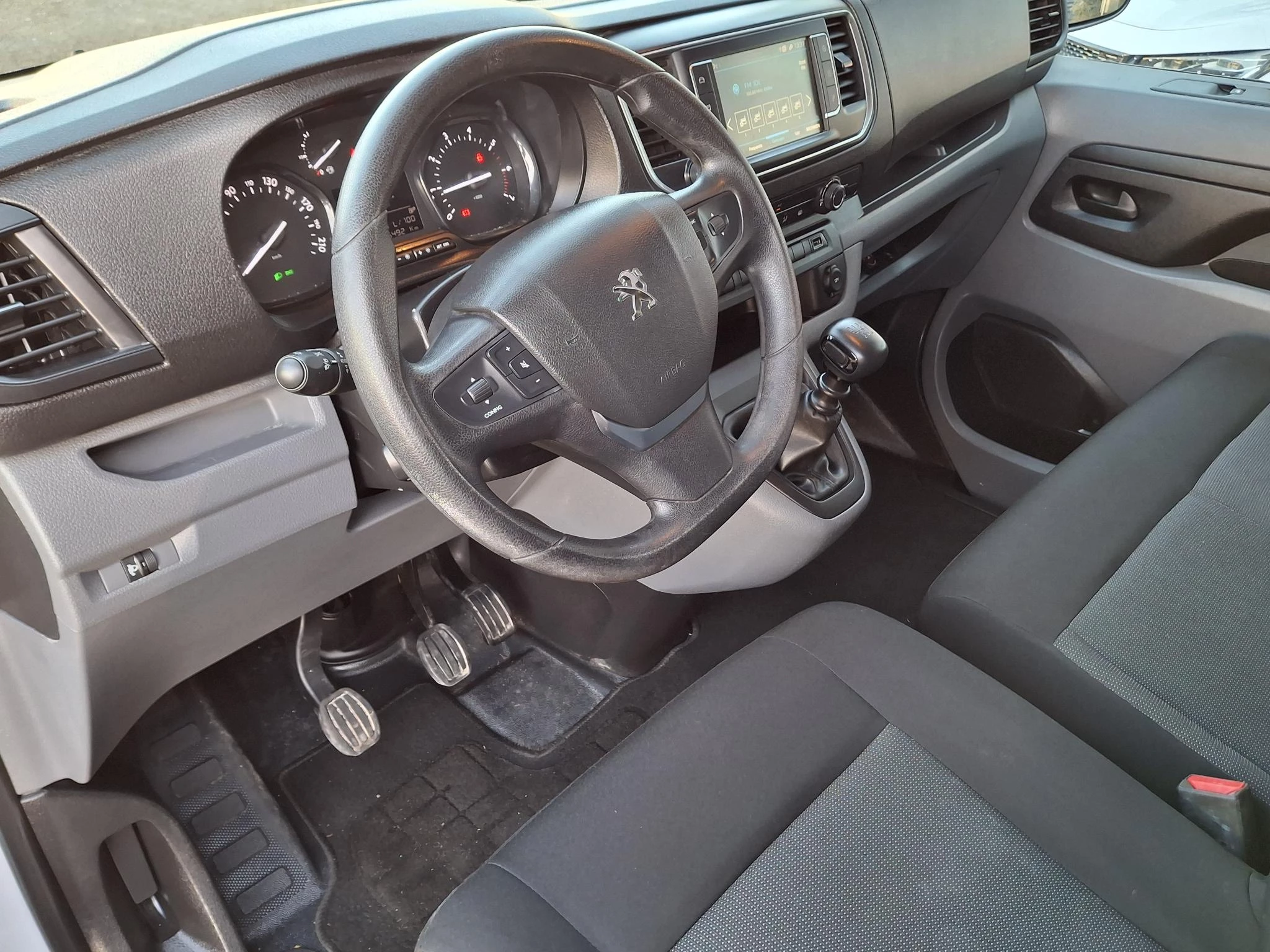 Peugeot-Expert-image-9