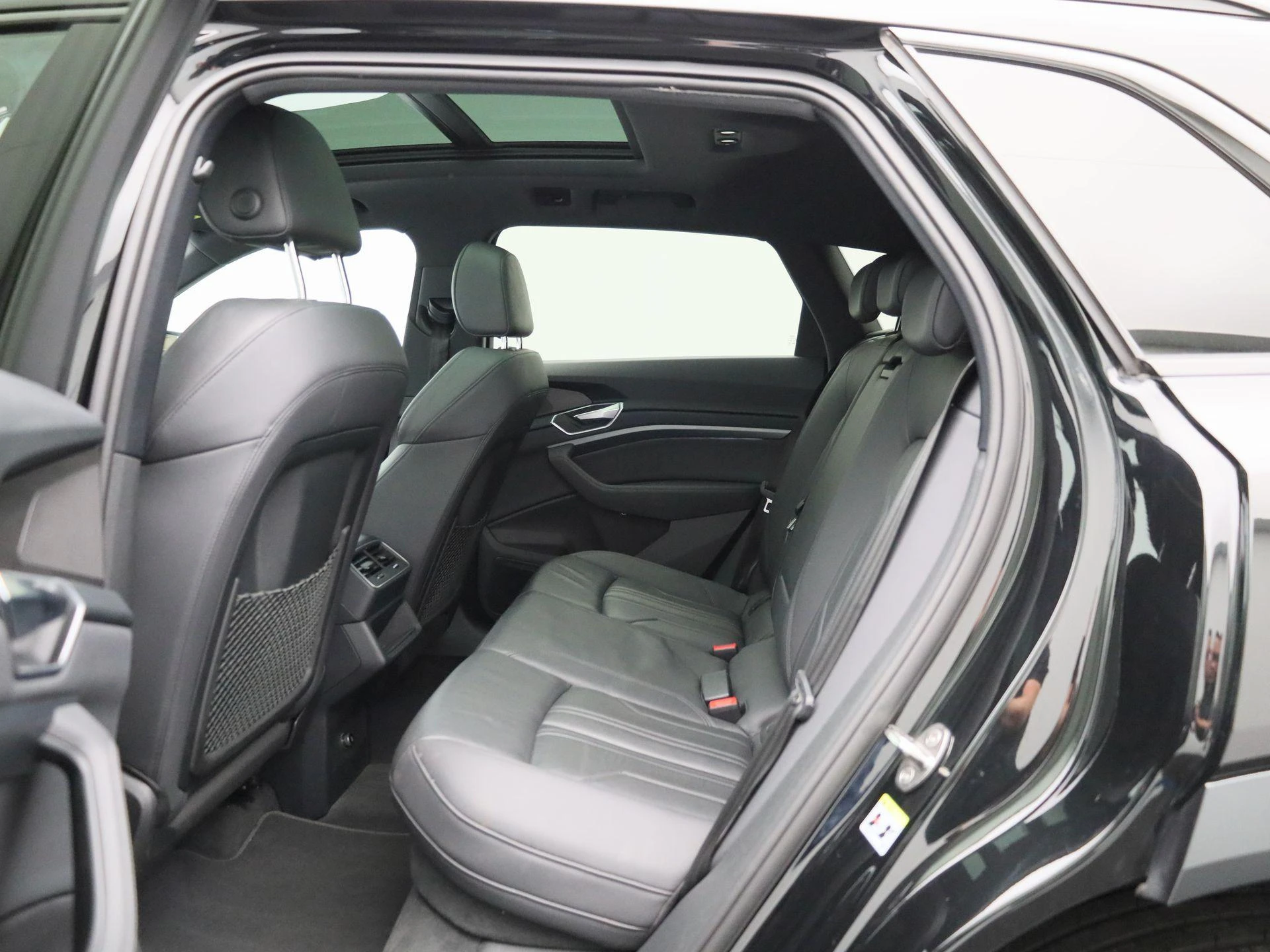 Audi-e-tron-image-9