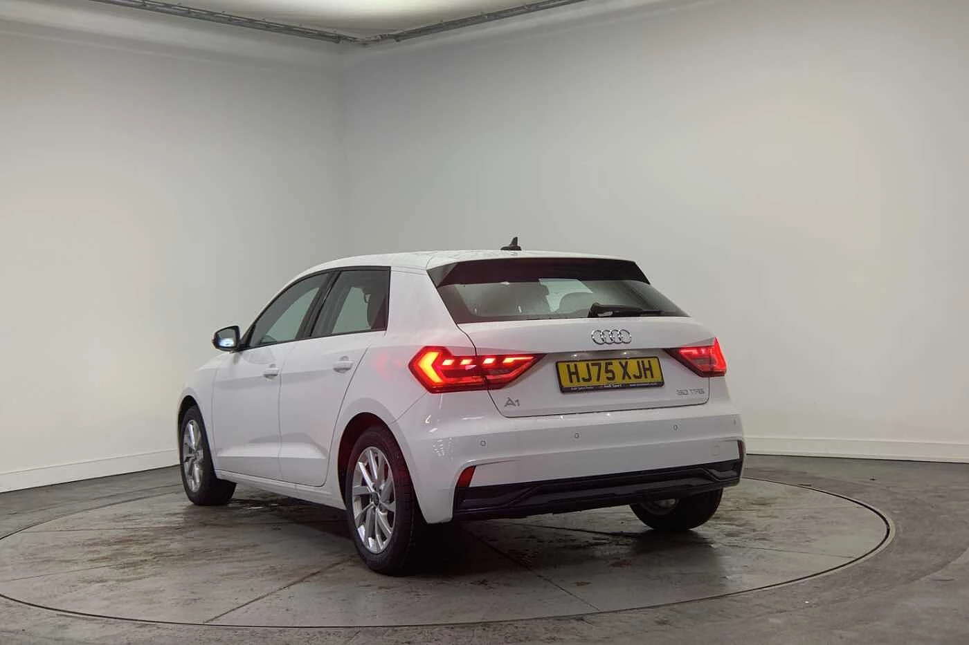Audi-A1 Sportback-image-2