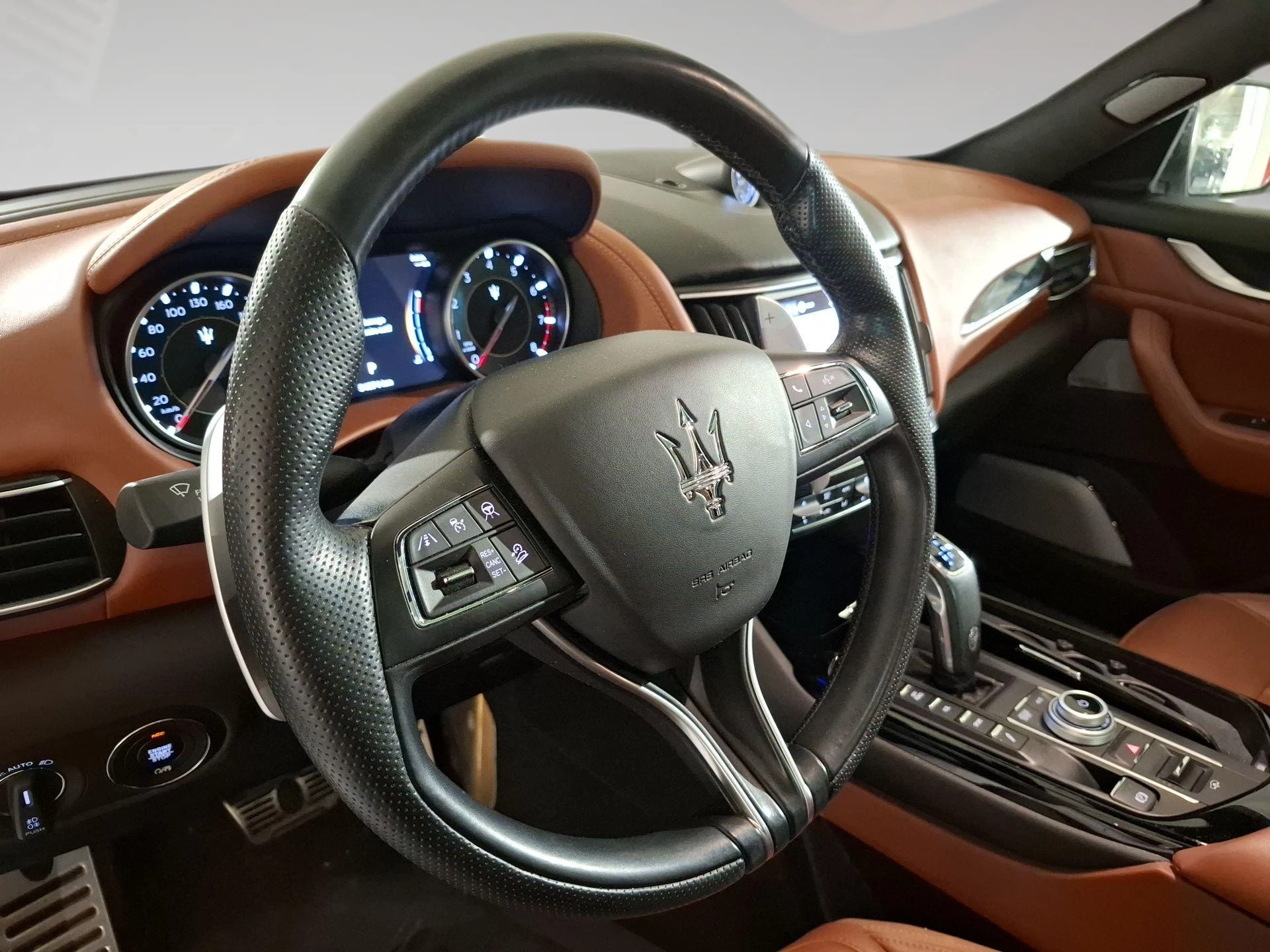 Maserati-Levante-image-7