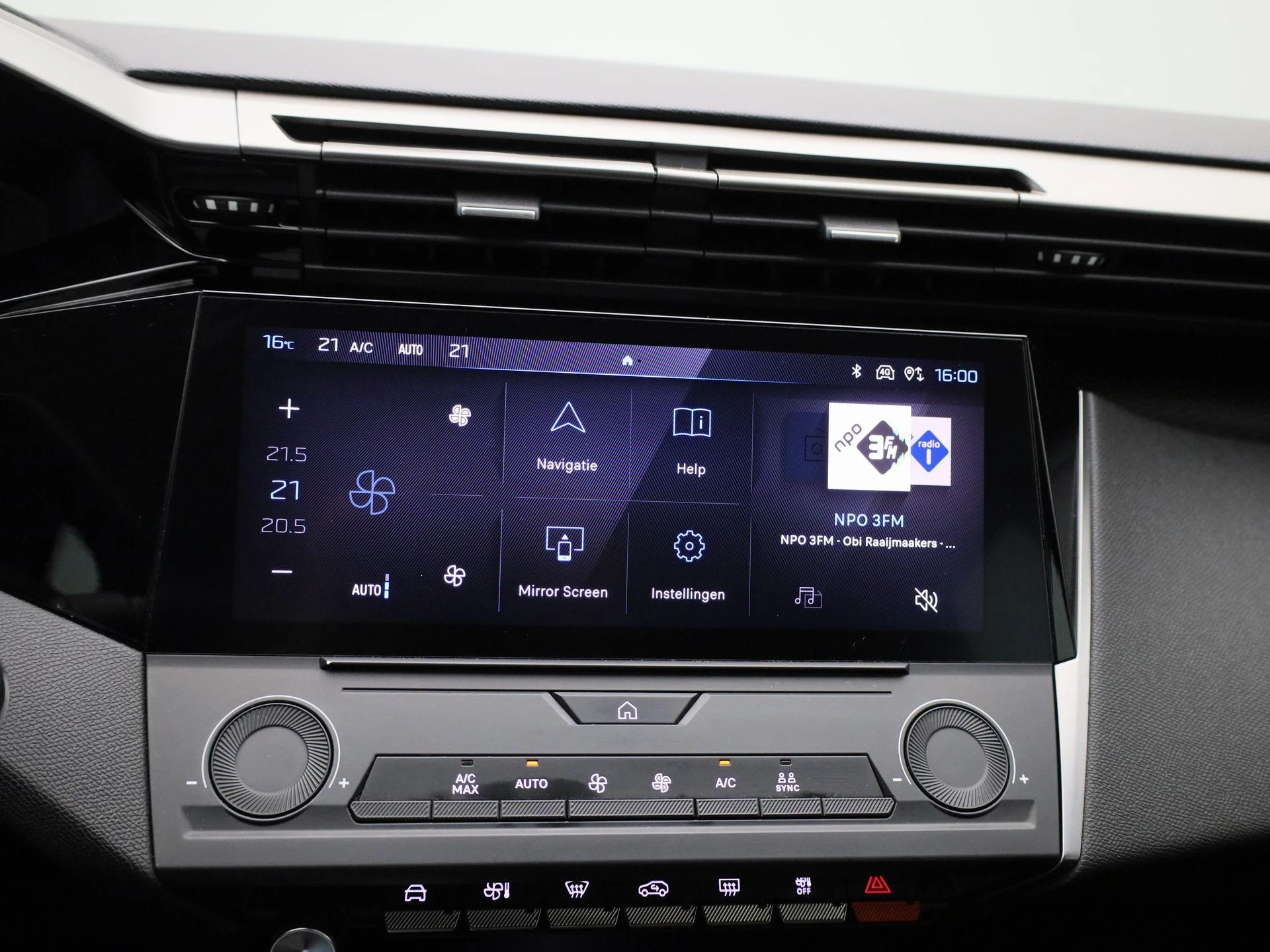 Peugeot-308-image-13