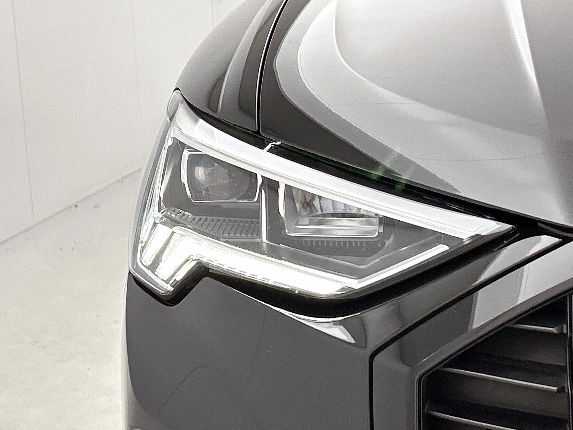 Audi Q3 45 TFSI e S edition 245 PK