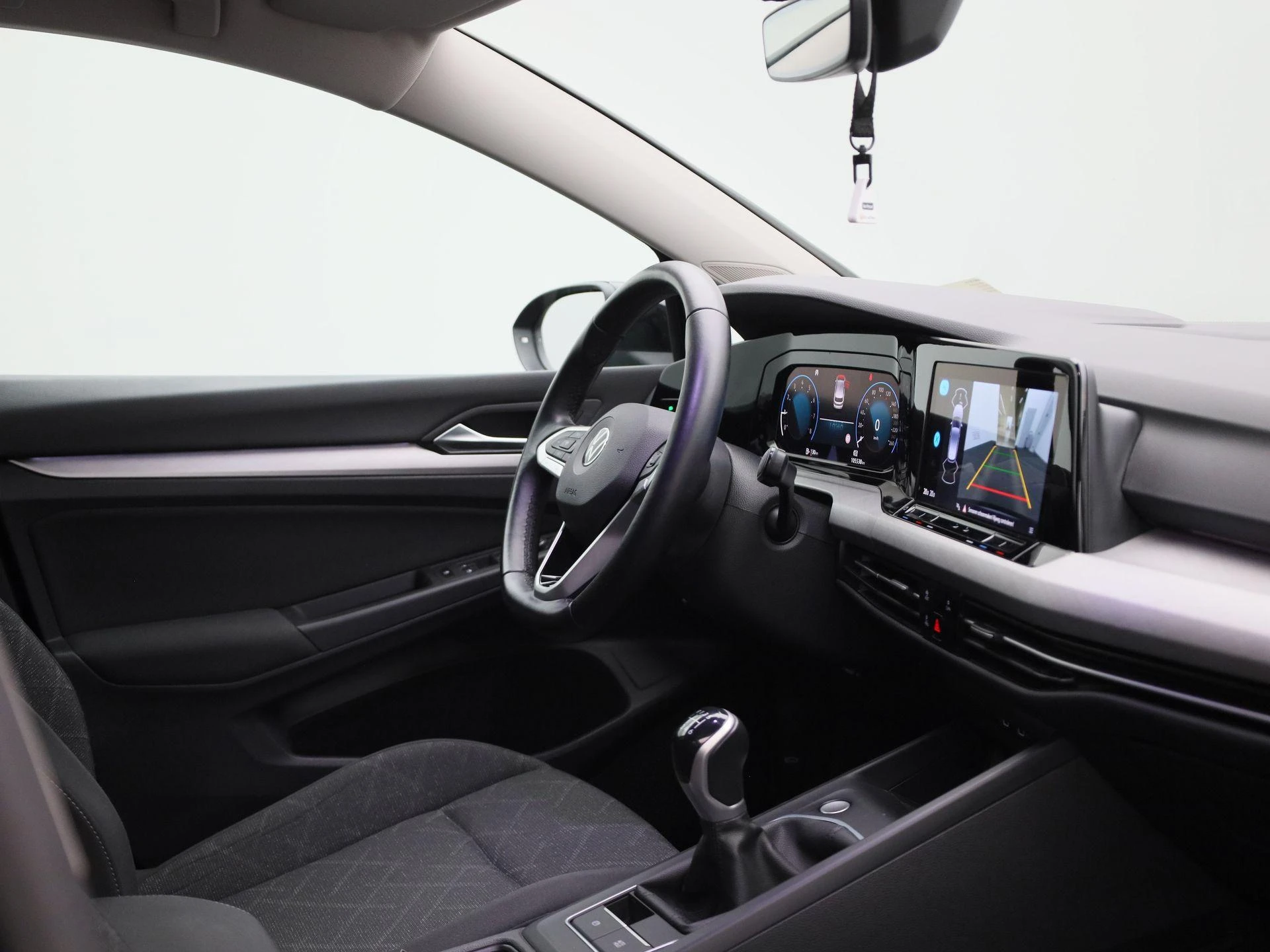 Volkswagen-Golf-image-28