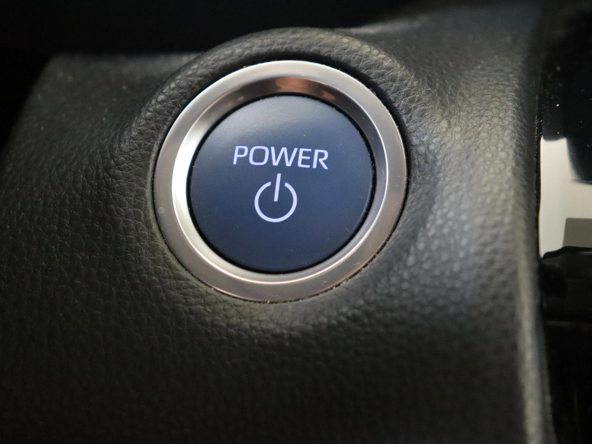 Toyota-Yaris Cross-image-21