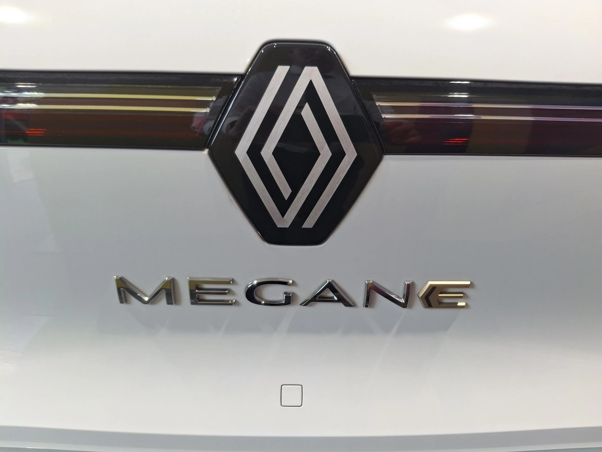 Renault-Megane E-Tech-image-8