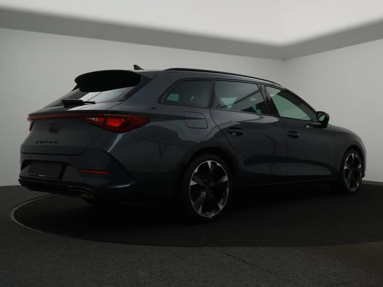 CUPRA-Leon Sportstourer-image-1