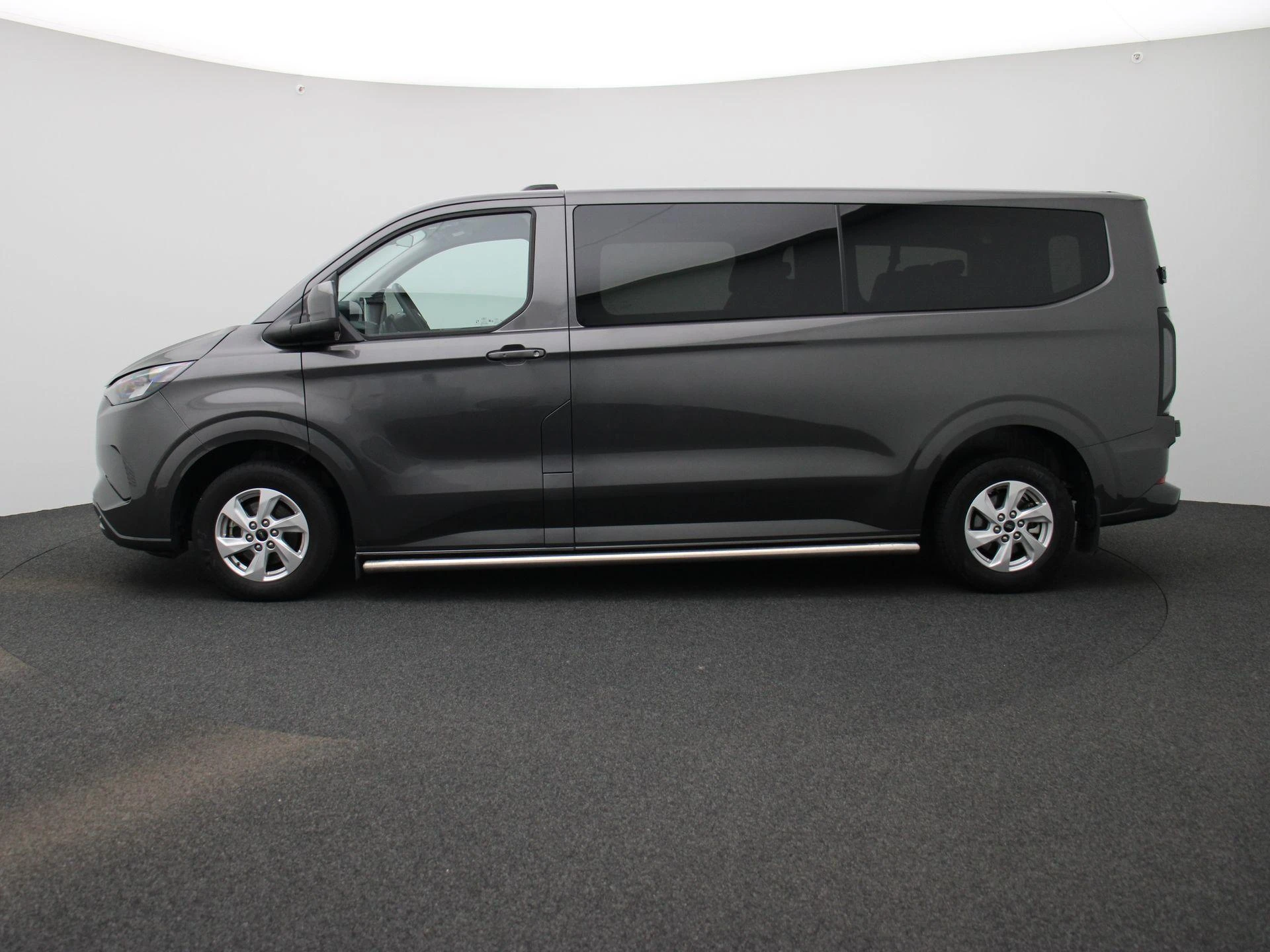 Ford-Transit Custom-image-3