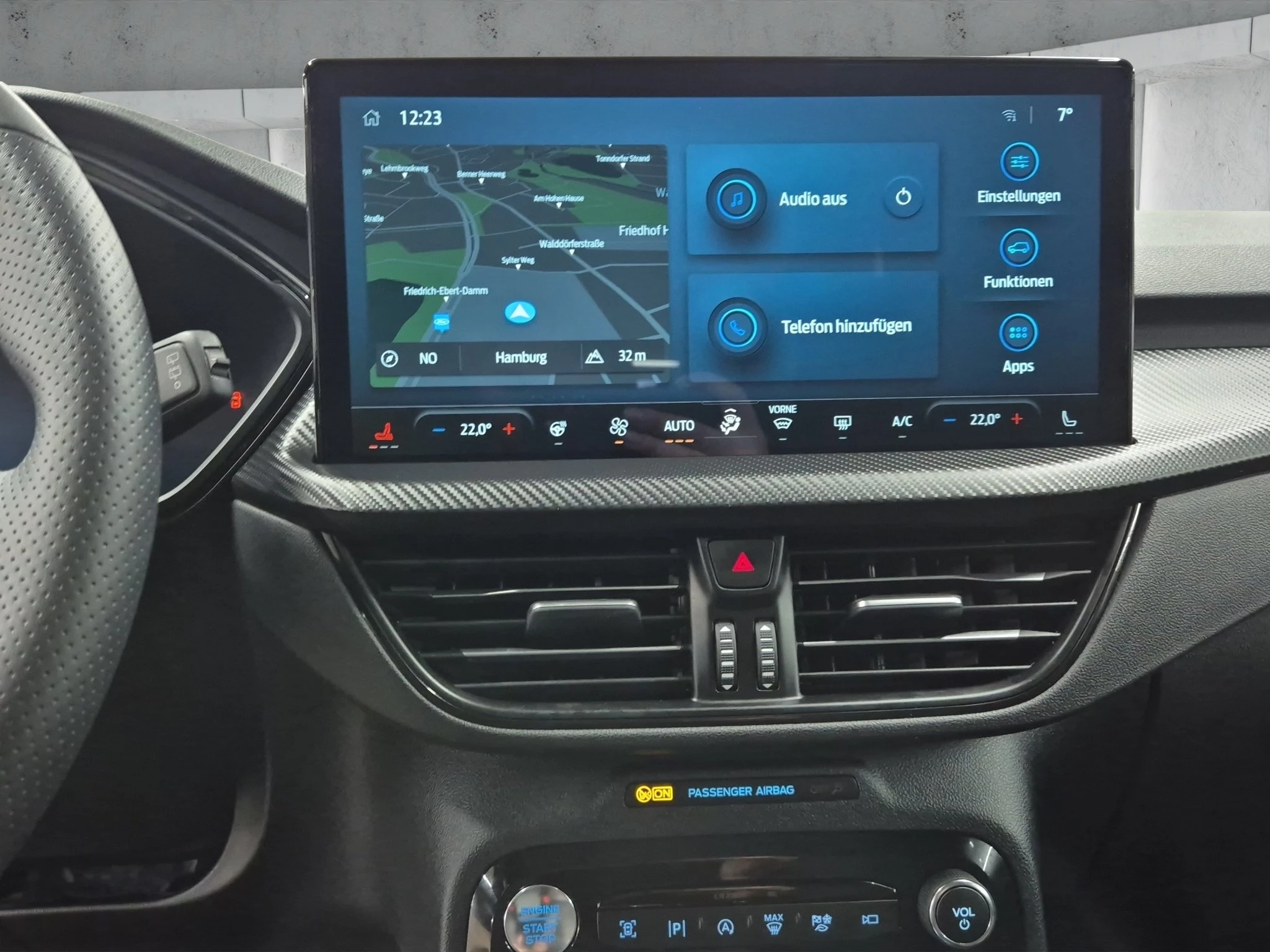 Ford Kuga ST-Line X Aut.*PANO*AHK*360GRAD*LED-MATRIX*NAVI*GRA*WINTER-PKT..