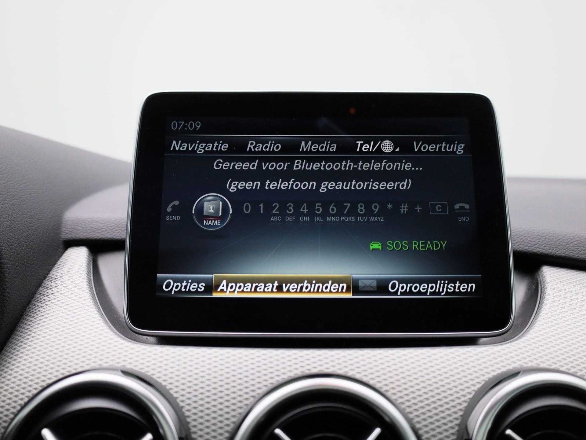 Mercedes-Benz-B-Klasse-image-21