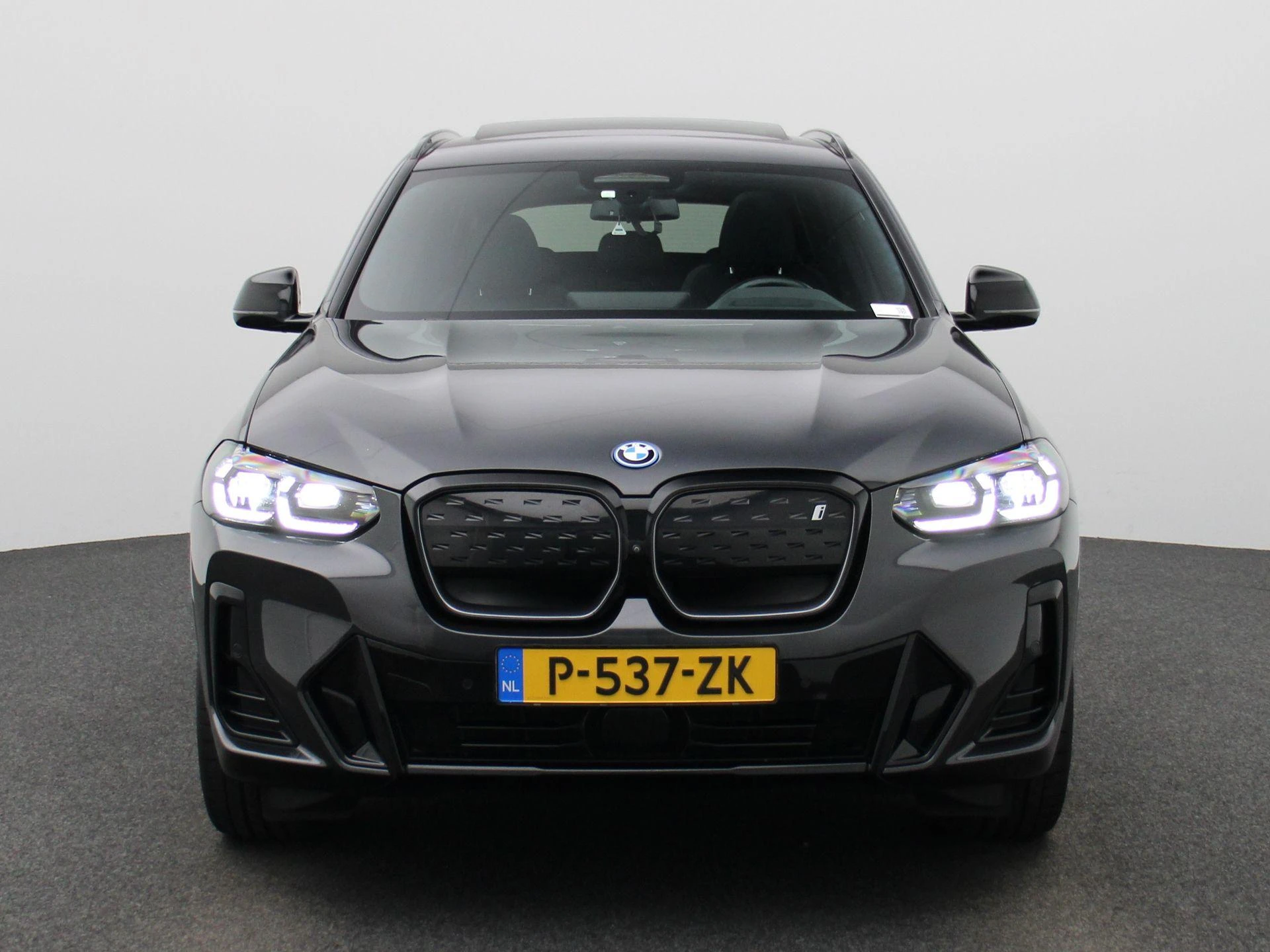 BMW-iX3-image-2