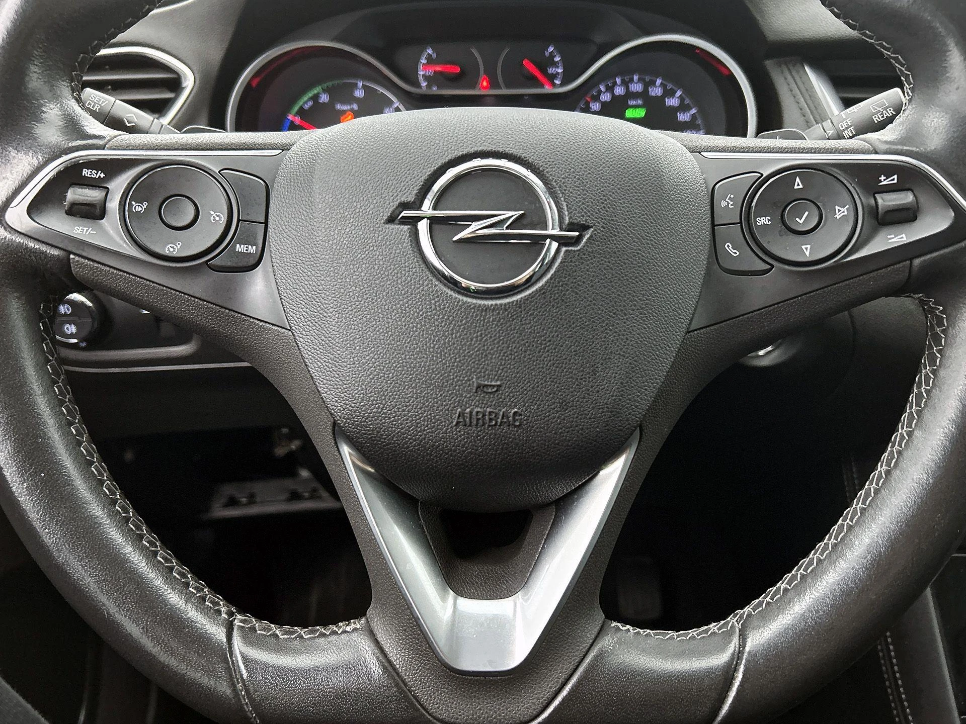 Opel-Grandland X-image-39