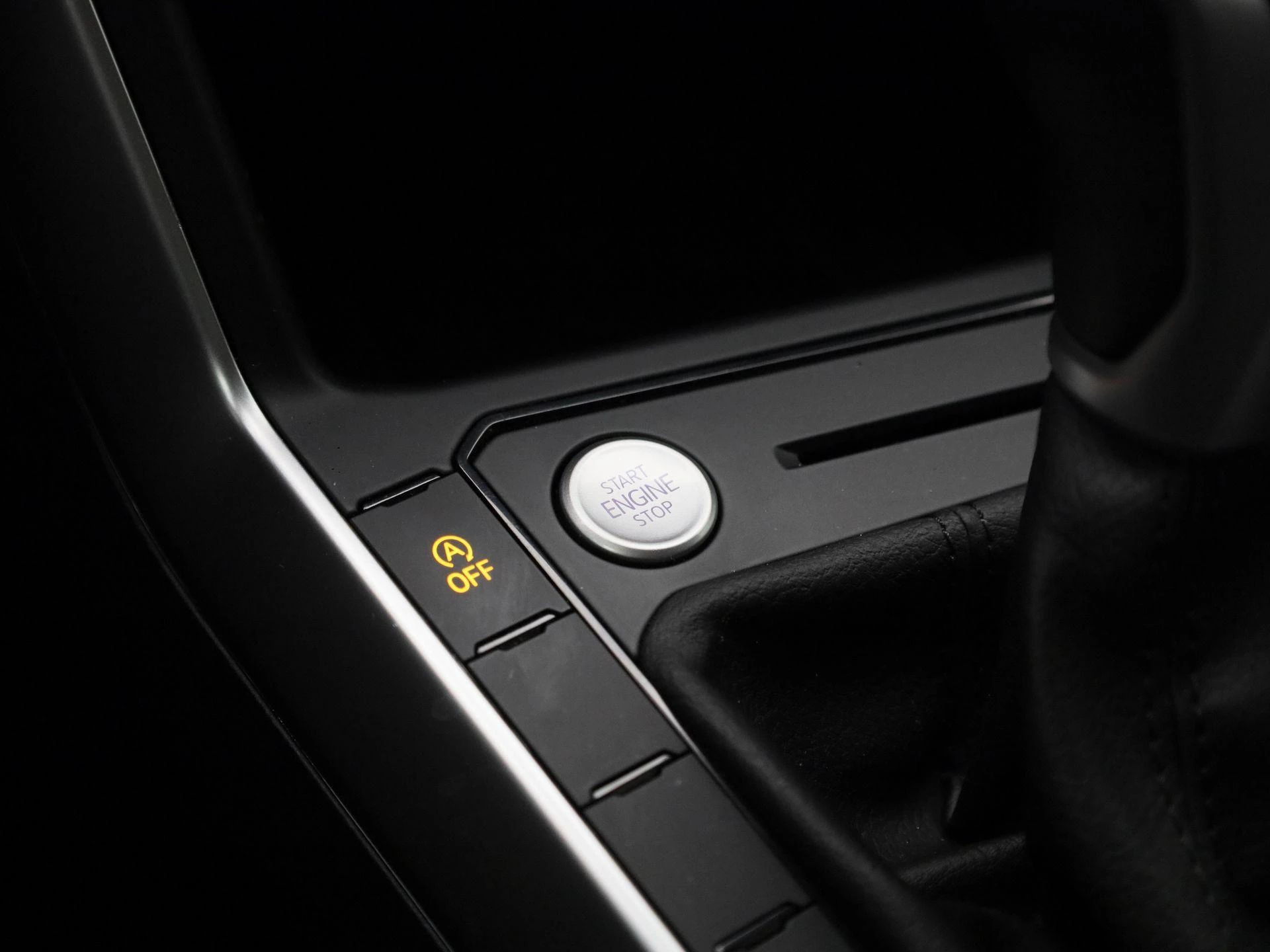 Volkswagen-Polo-image-17