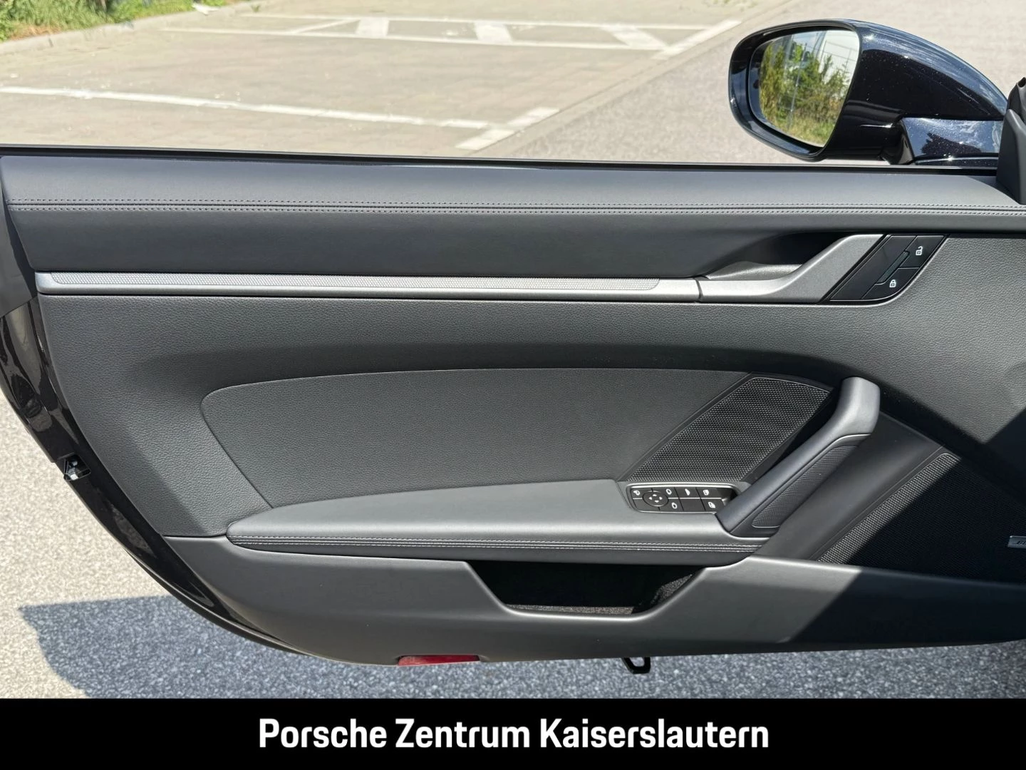 Porsche 911 992 Carrera Cabrio Liftsystem-VA Sportabgas carrera