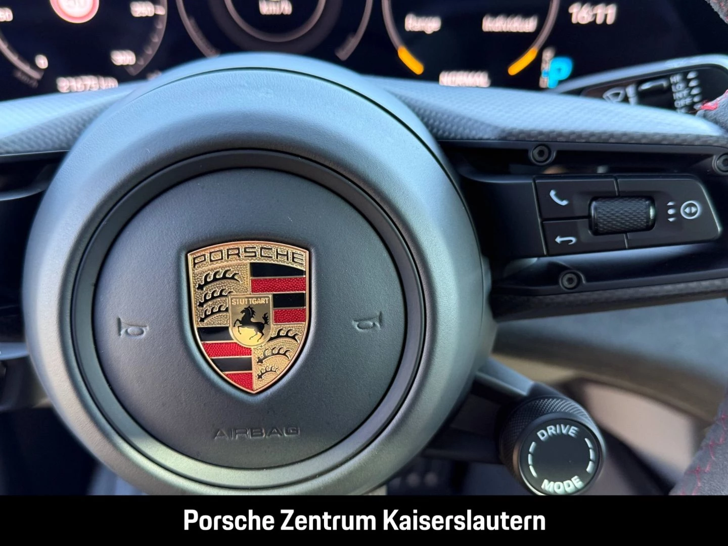 Porsche Taycan GTS HA-Lenkung InnoDrive Head-Up BOSE gts