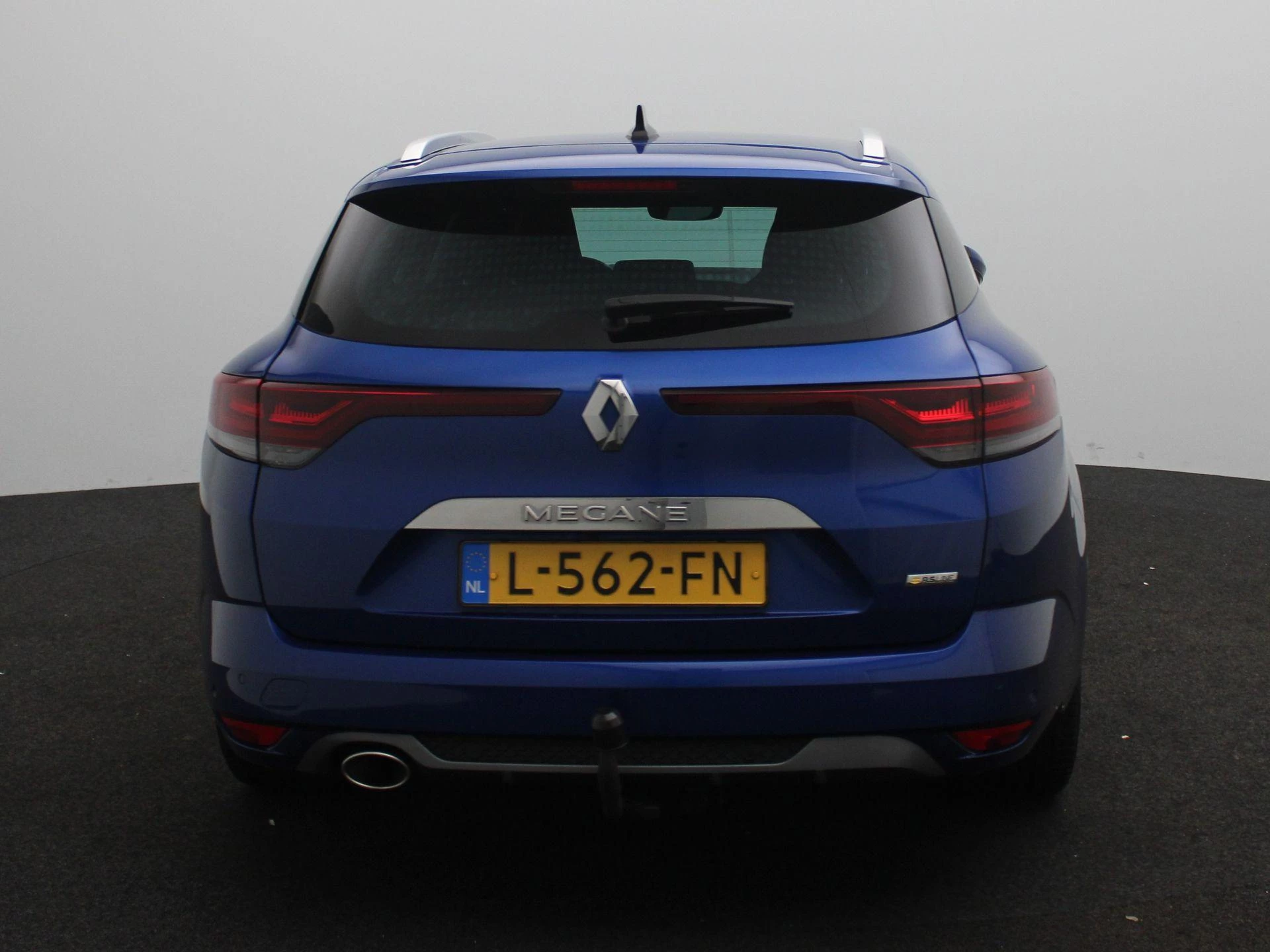 Renault-Mégane Estate-image-7