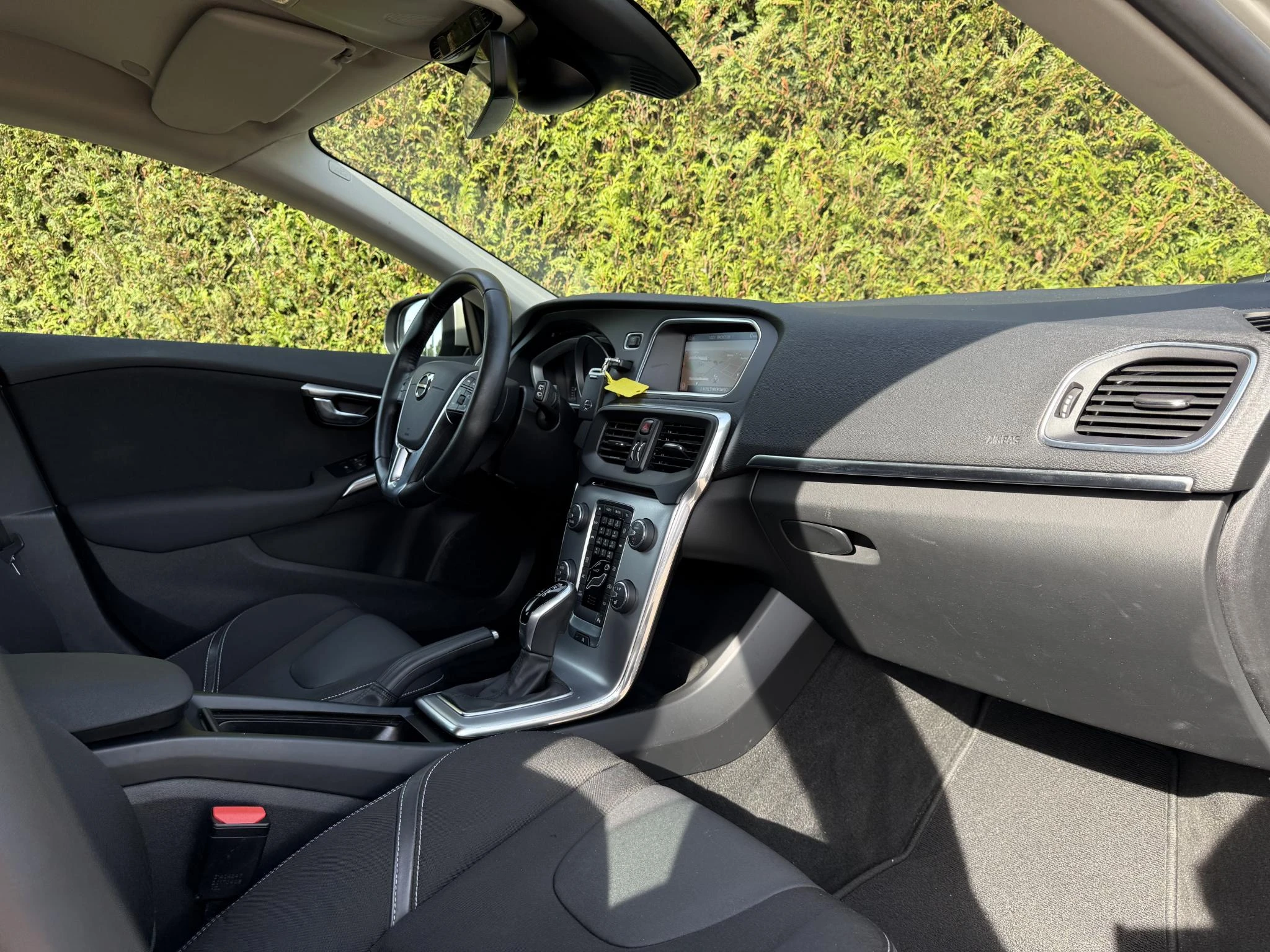 Volvo-V40-image-8