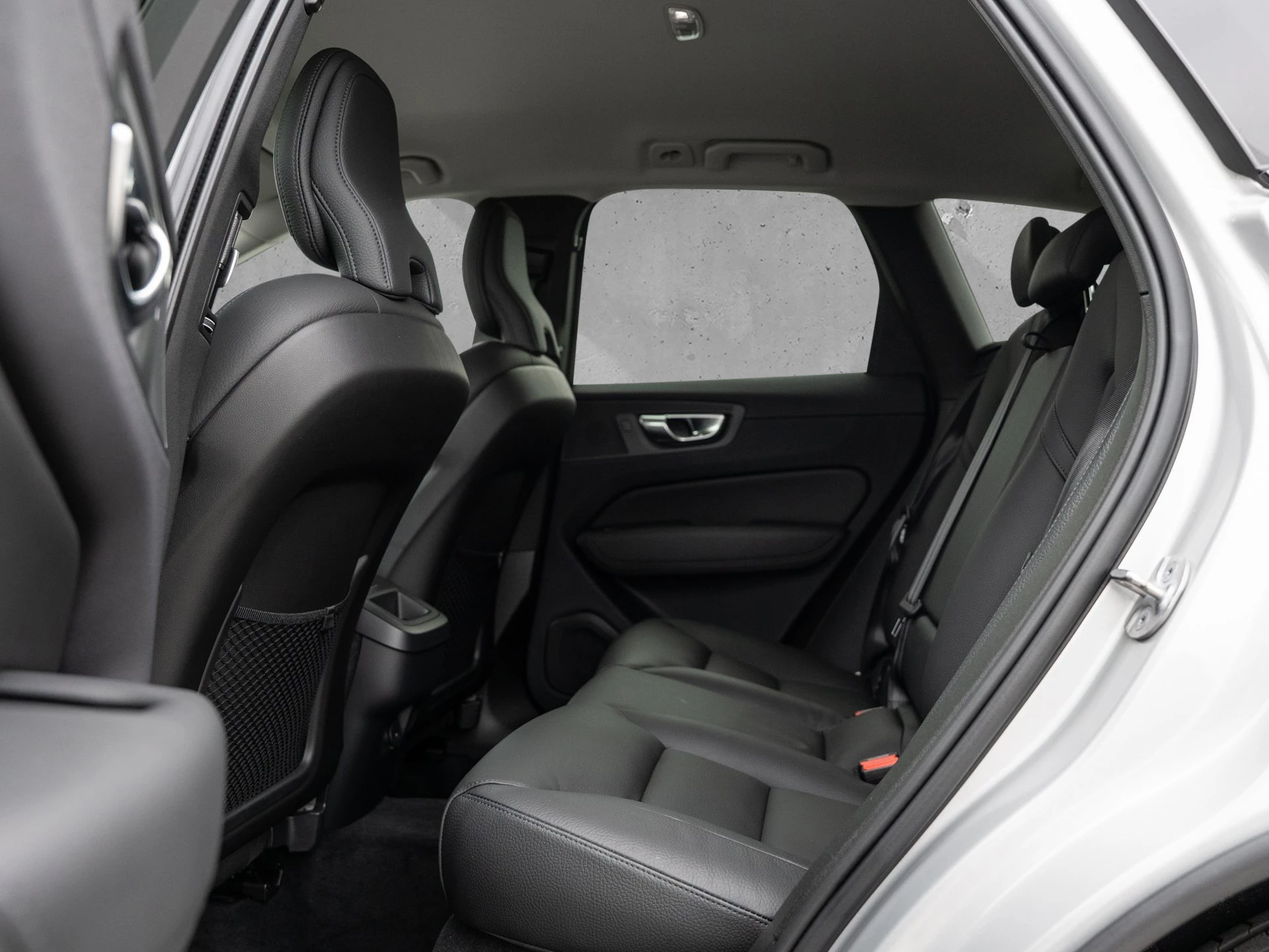 Volvo XC60 B4 2WD Plus Dark