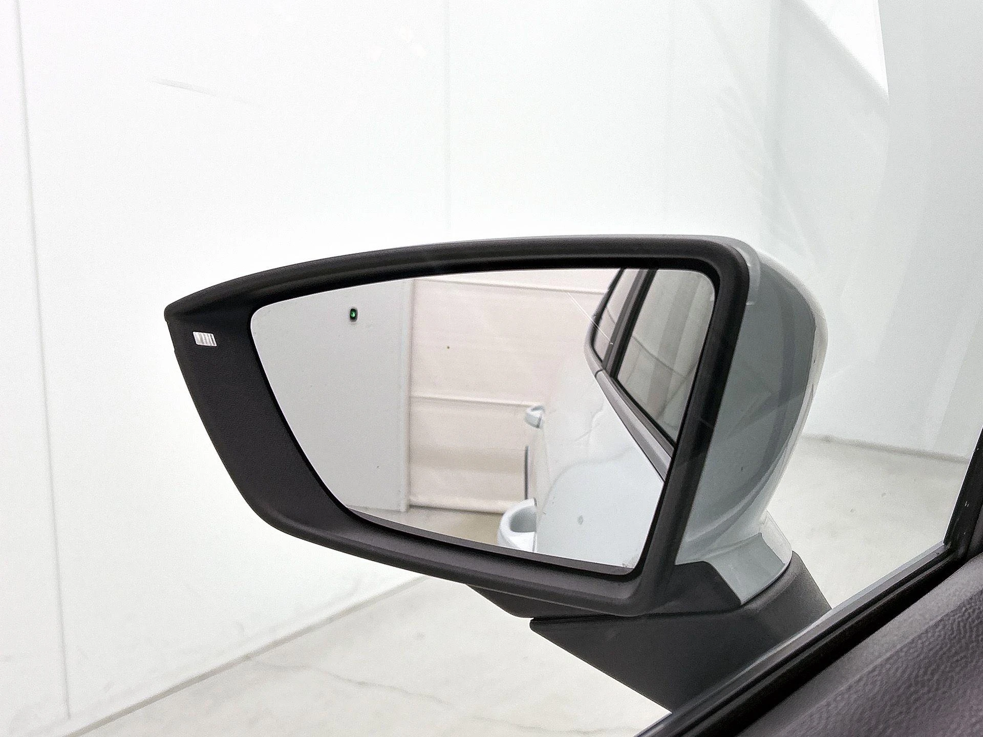 SEAT-Arona-image-15