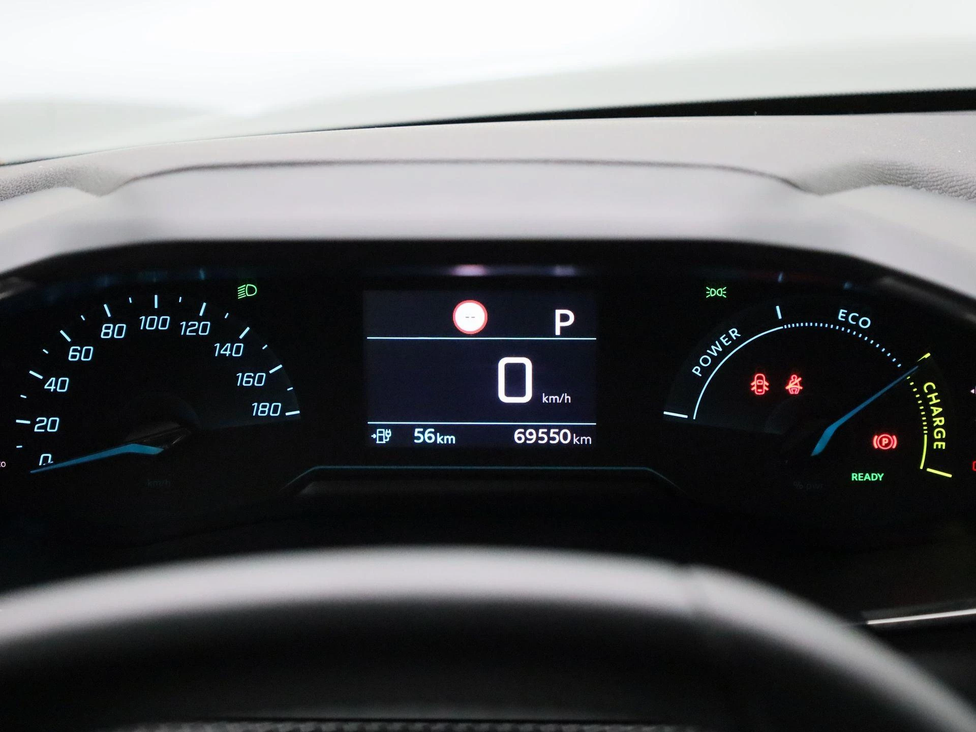 Peugeot-e-208-image-7