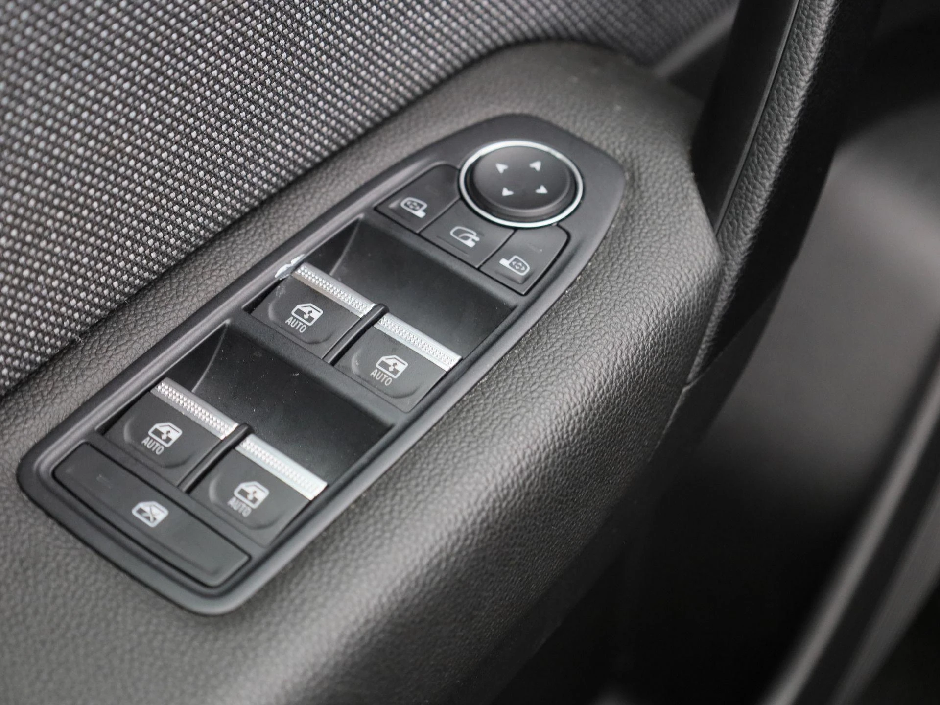 Renault-Captur-image-27