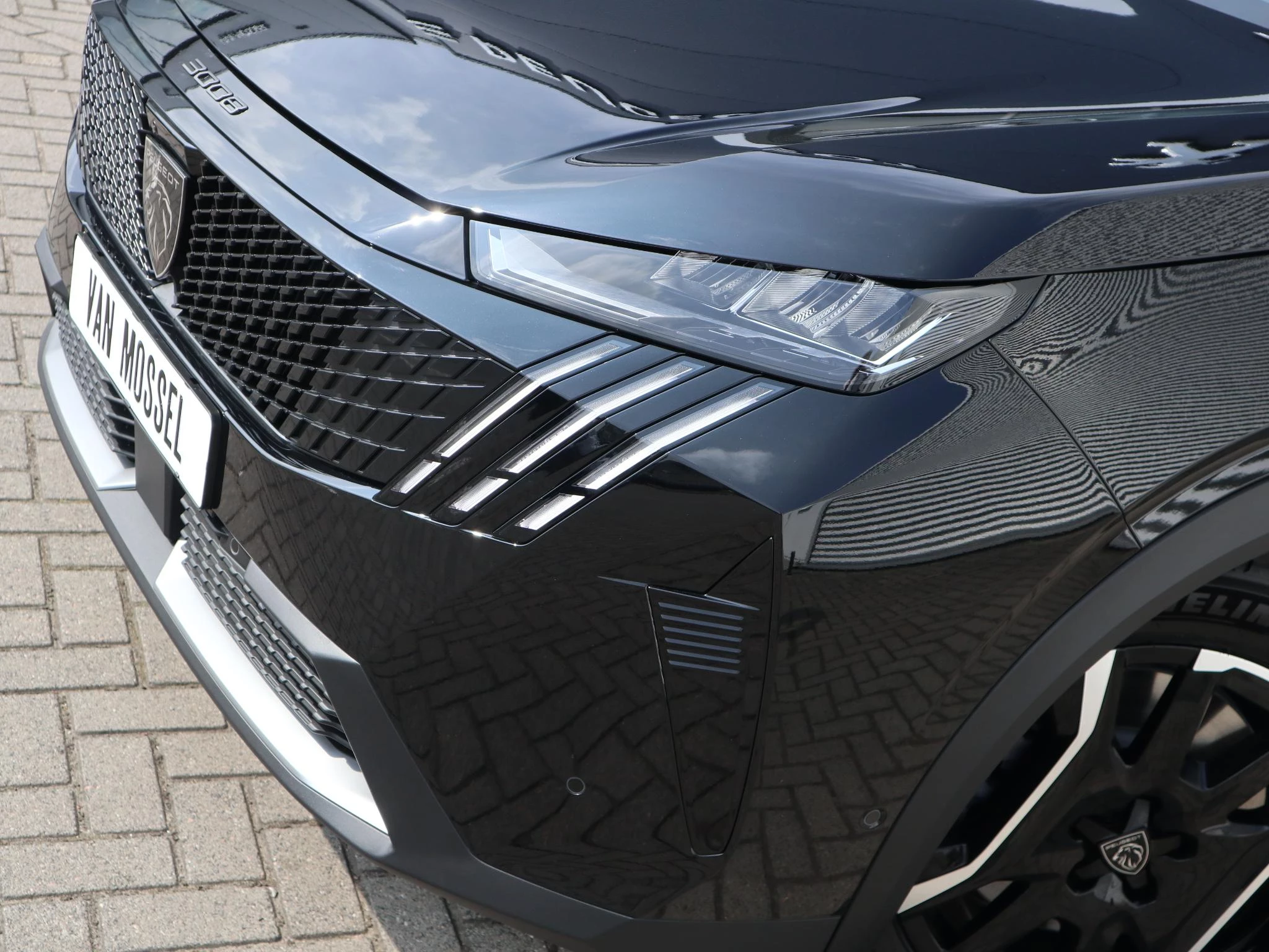 Peugeot 3008 Plug-in Hybrid 195 Allure