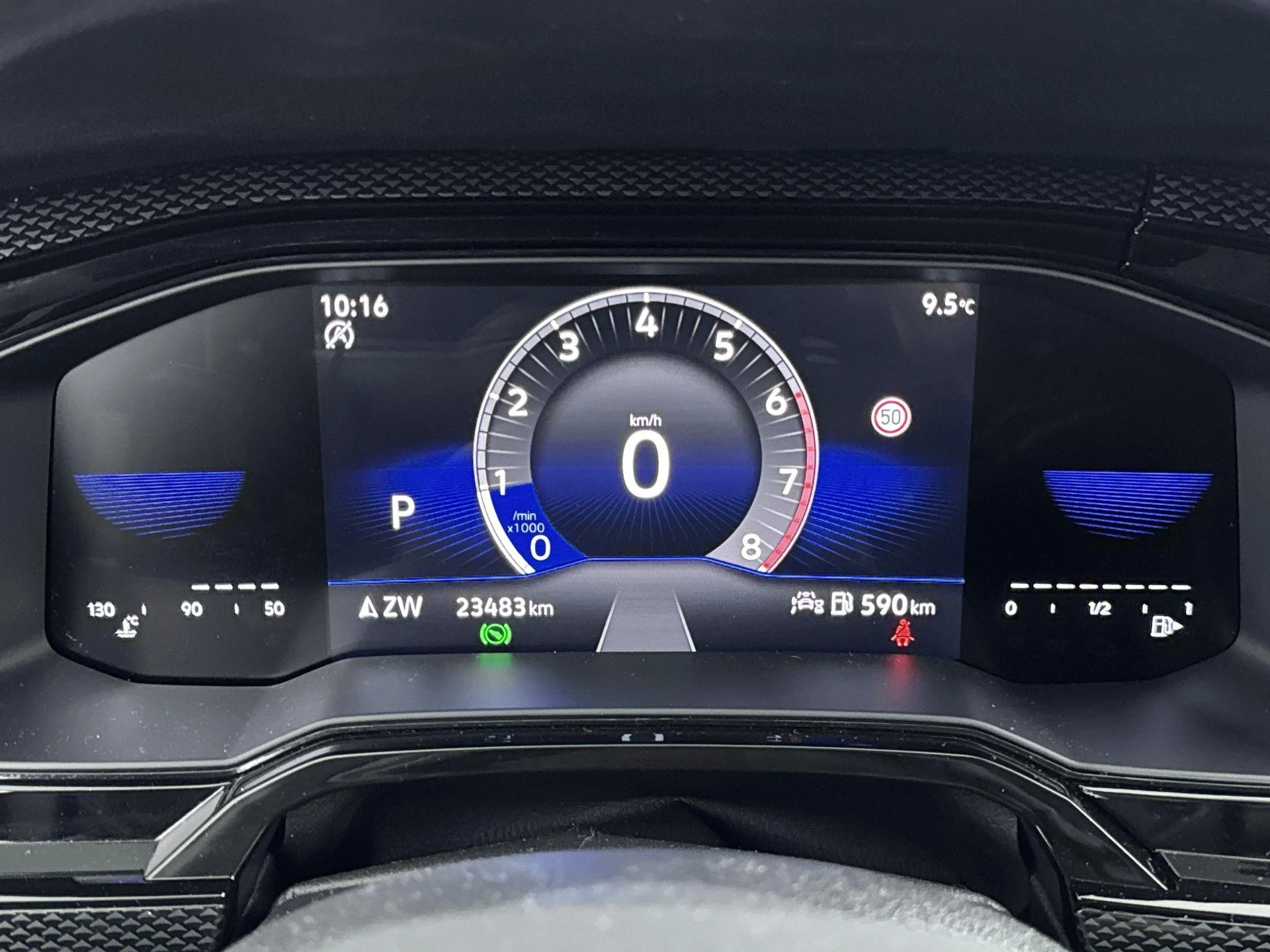 Volkswagen-Polo-image-6