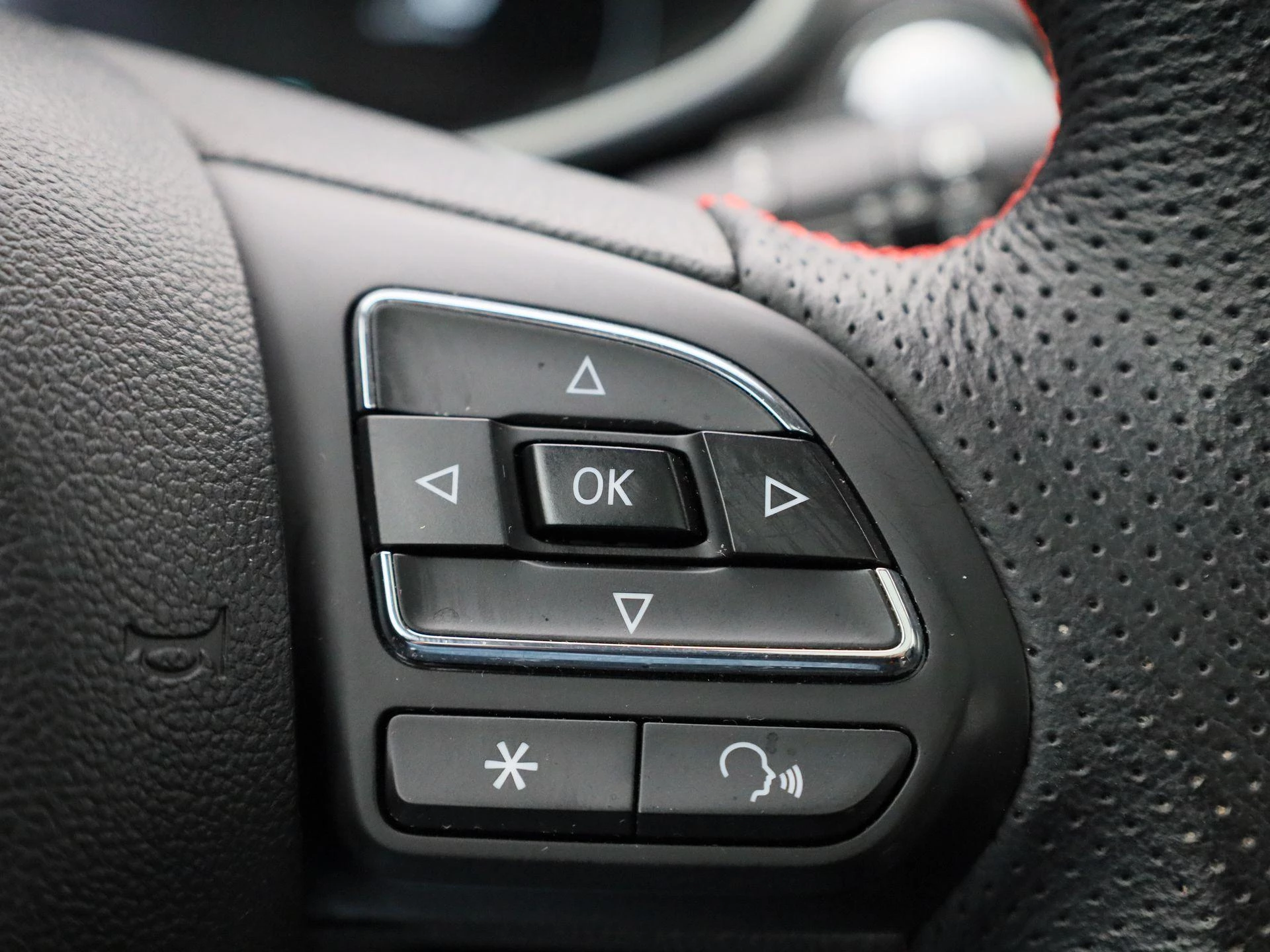 MG ZS EV Long Range Luxury 70 kWh