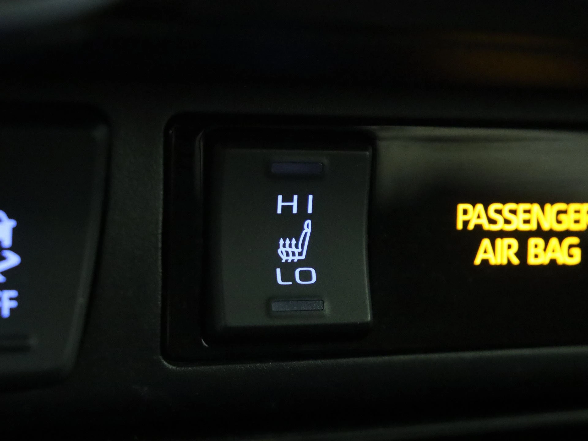 Toyota-RAV4-image-24