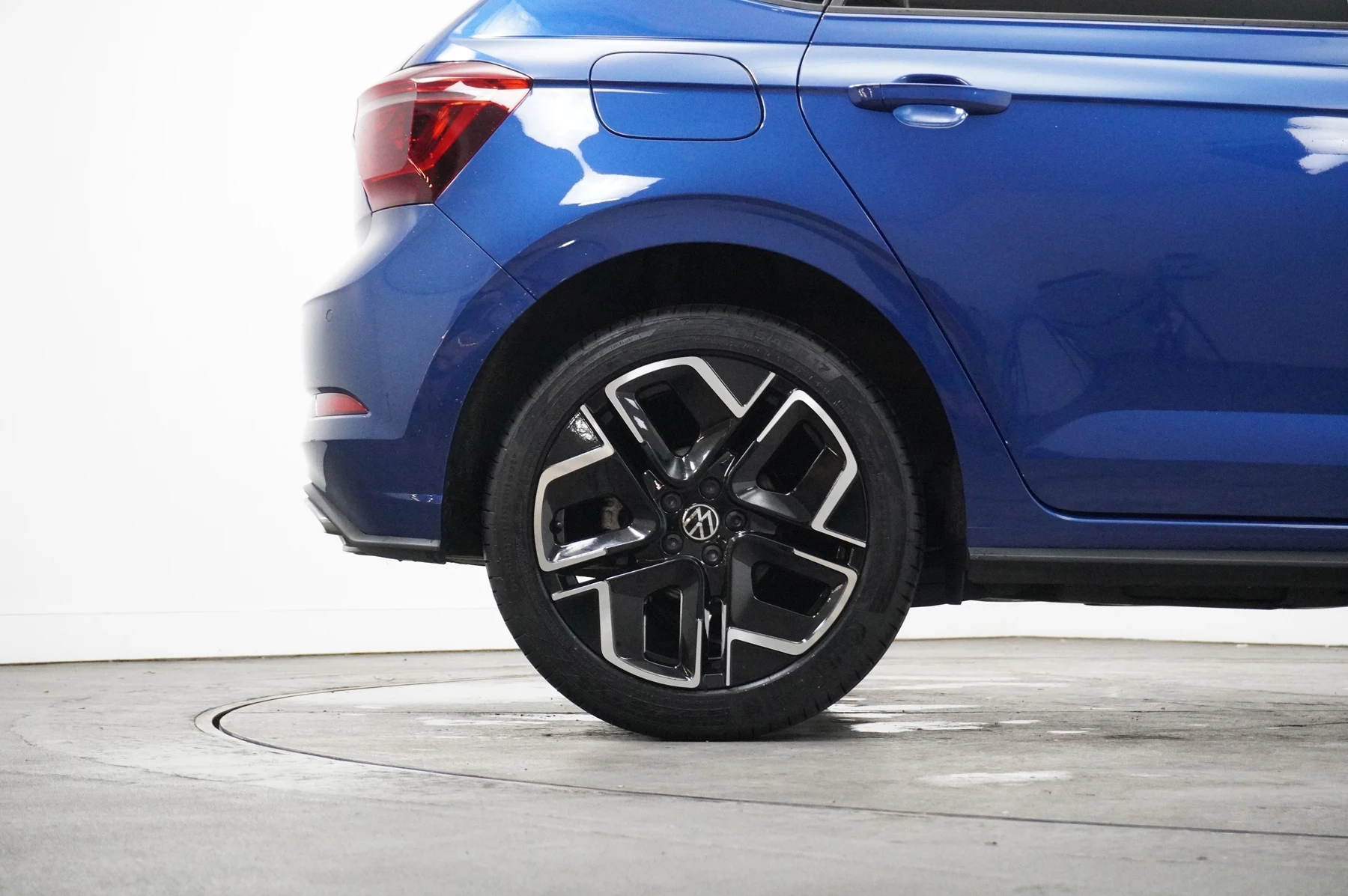 Volkswagen-Polo-image-26