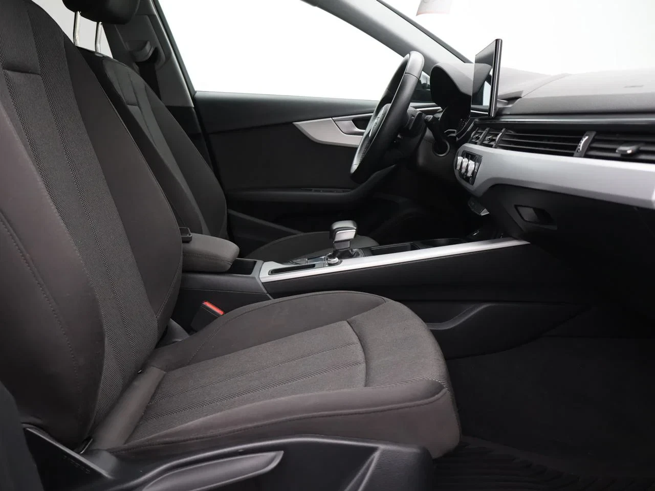 Audi A4 Avant 35 TFSI Business Edition *AUTOMAAT*SHADOWLOOK*ZETELVERWARMING*NAVI*BLTH*CRUISE*...