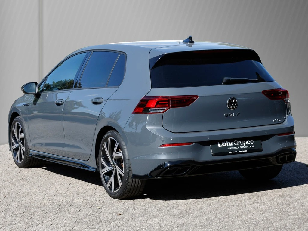 Volkswagen-Golf-image-3