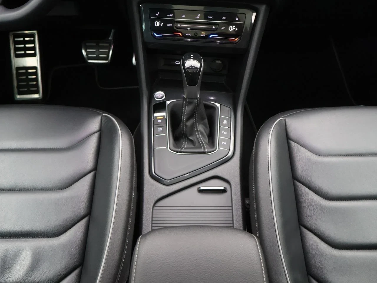 Volkswagen-Tiguan-image-20