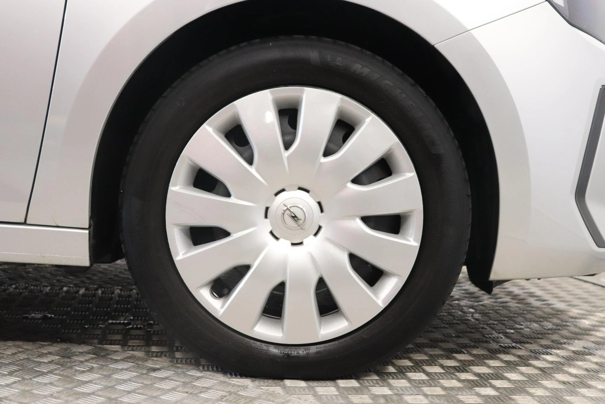 Opel-Corsa-image-8
