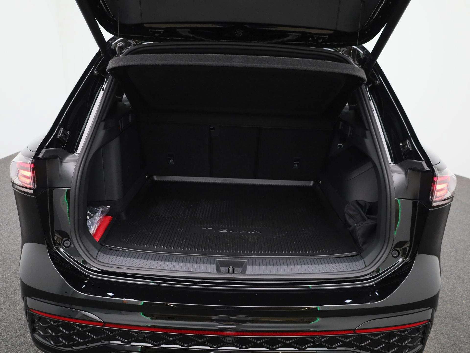 Volkswagen-Tiguan-image-11