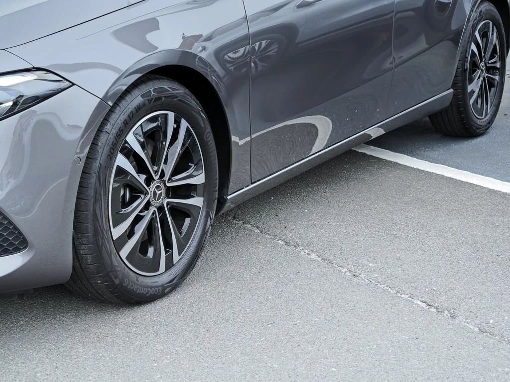 Mercedes-Benz-A-Klasse 200-image-5