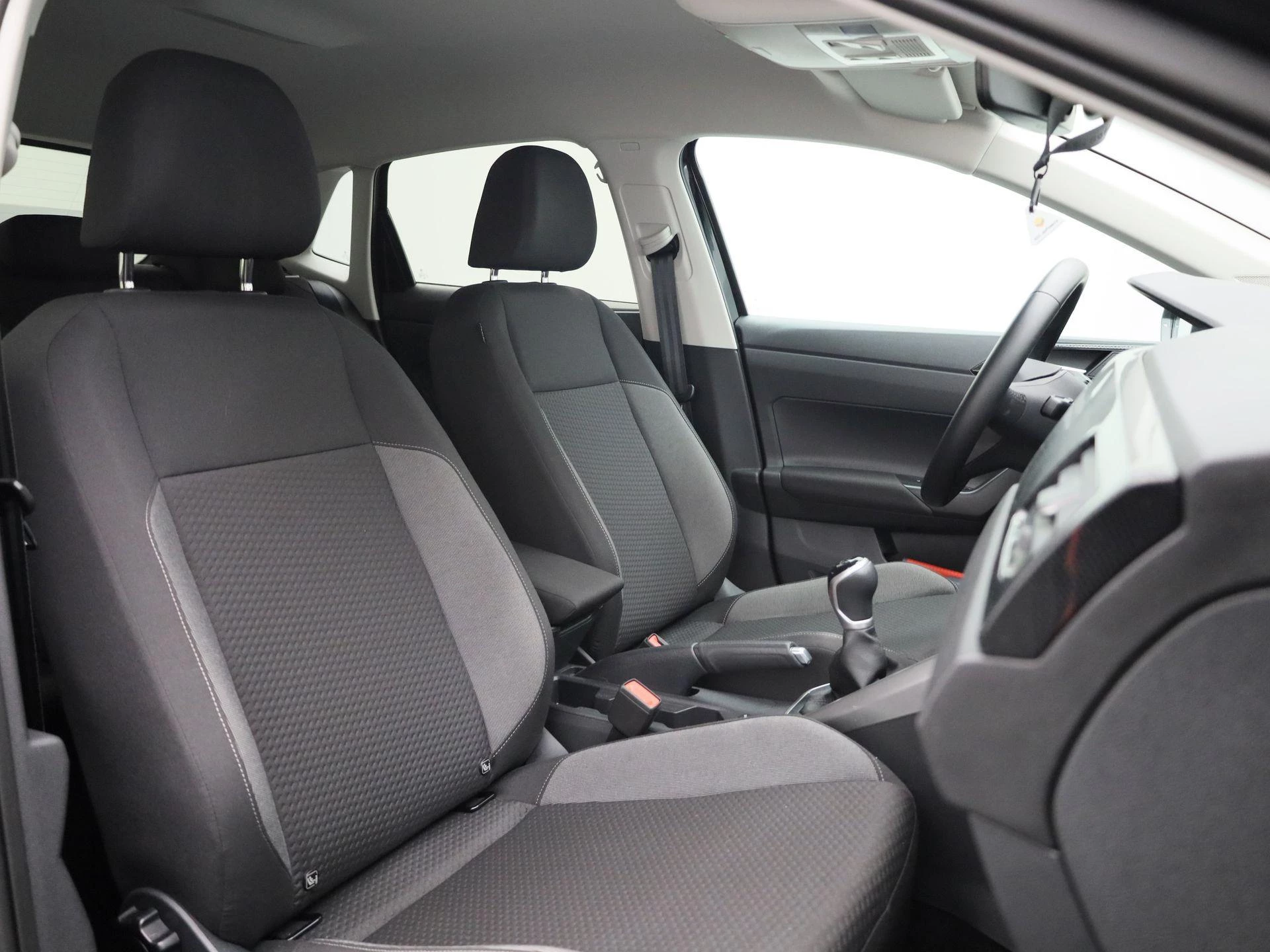Volkswagen Polo - 32