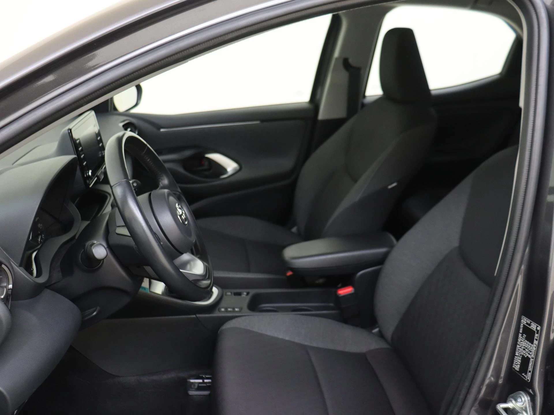 Toyota-Yaris-image-14