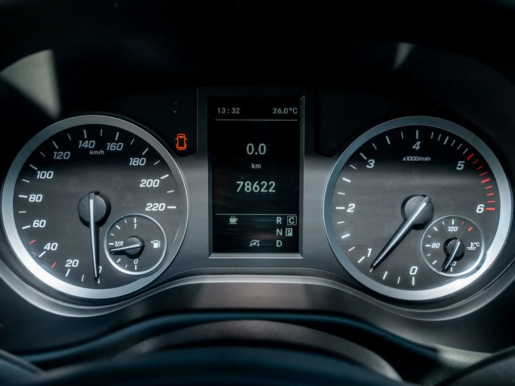 Mercedes-Benz-Vito 114-image-14